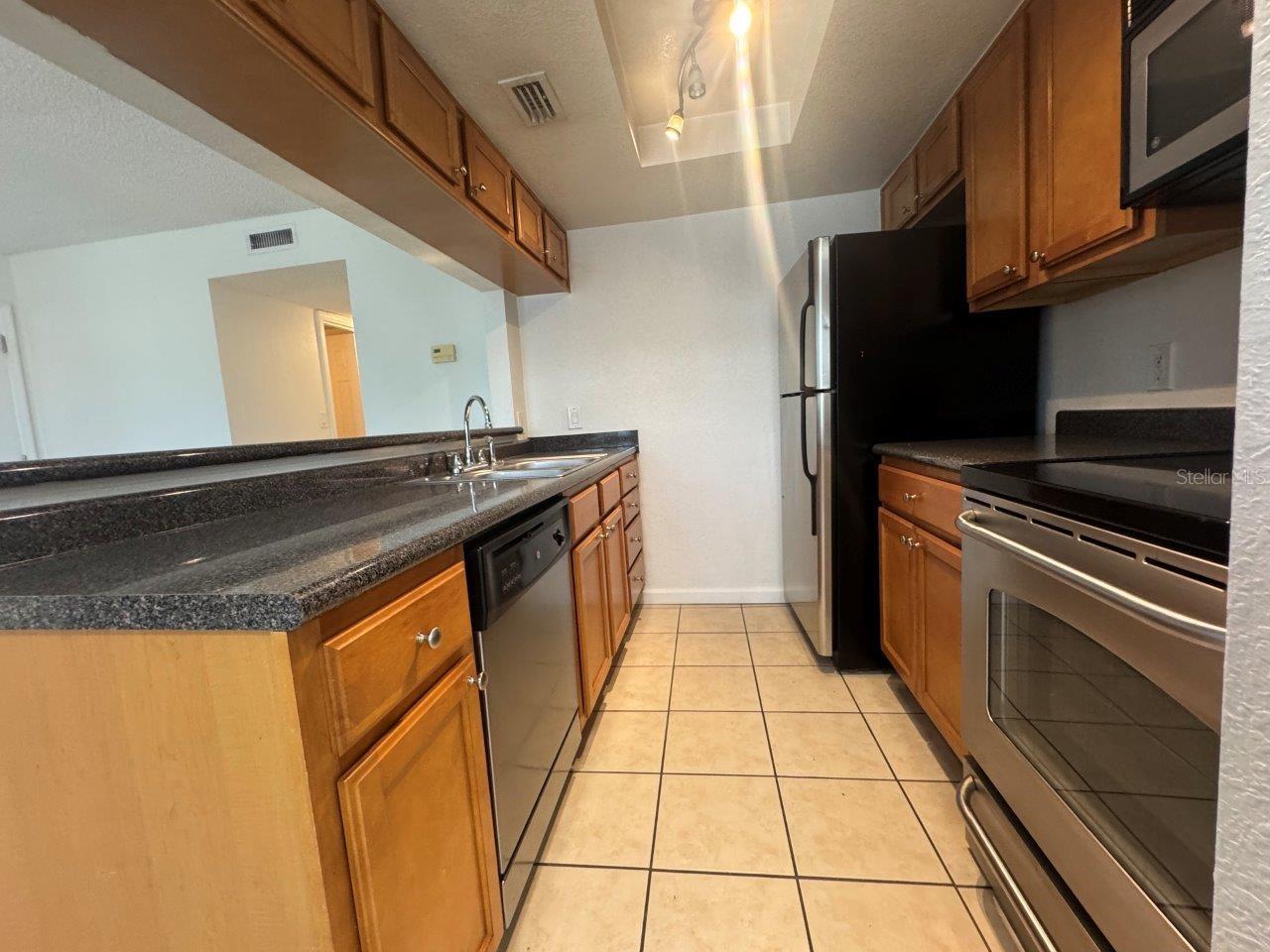 Image 11 of 28 For 113 Smith Street 6