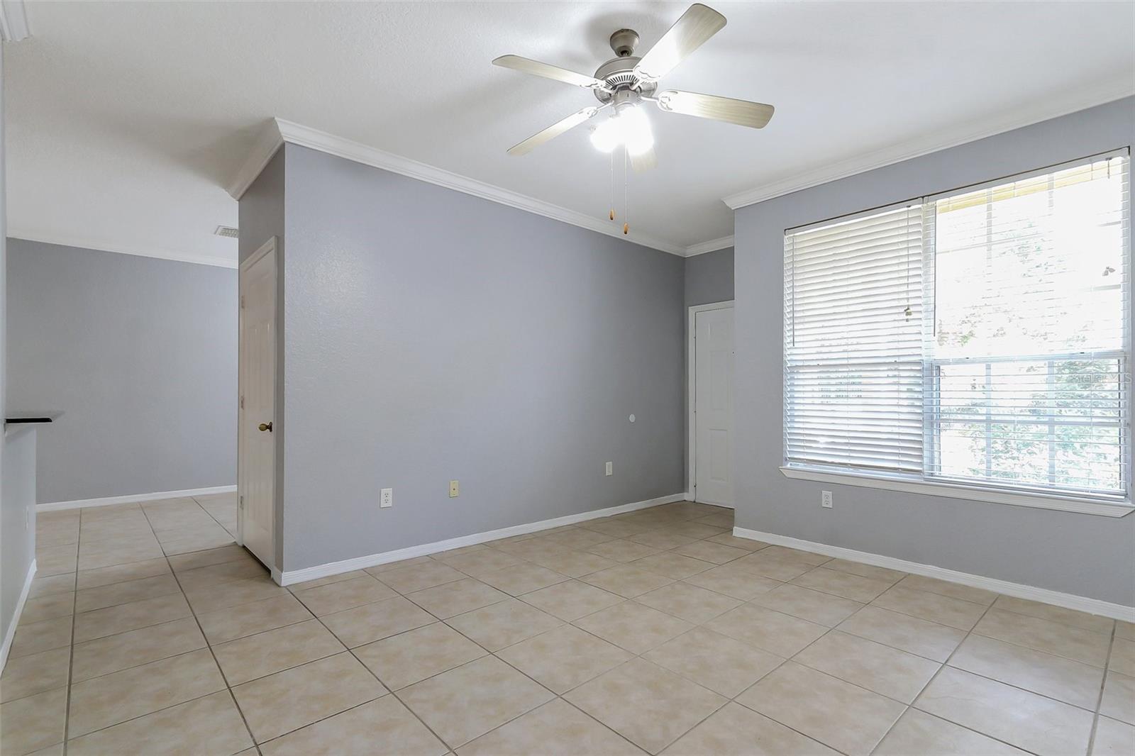 Image 14 of 18 For 819 Grand Regency Point 101