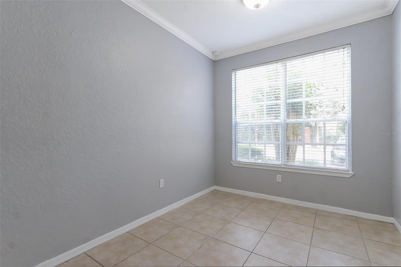 Image 15 of 18 For 819 Grand Regency Point 101