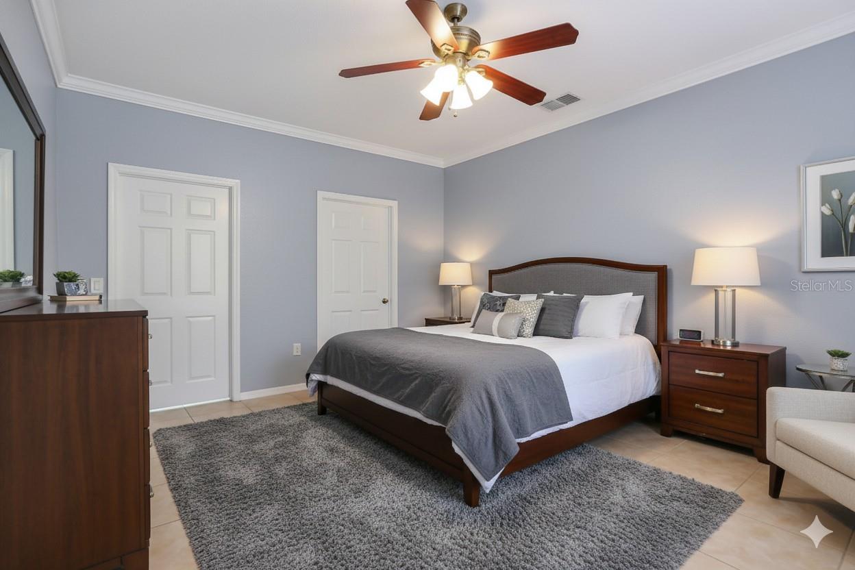 Image 20 of 21 For 819 Grand Regency Point 101