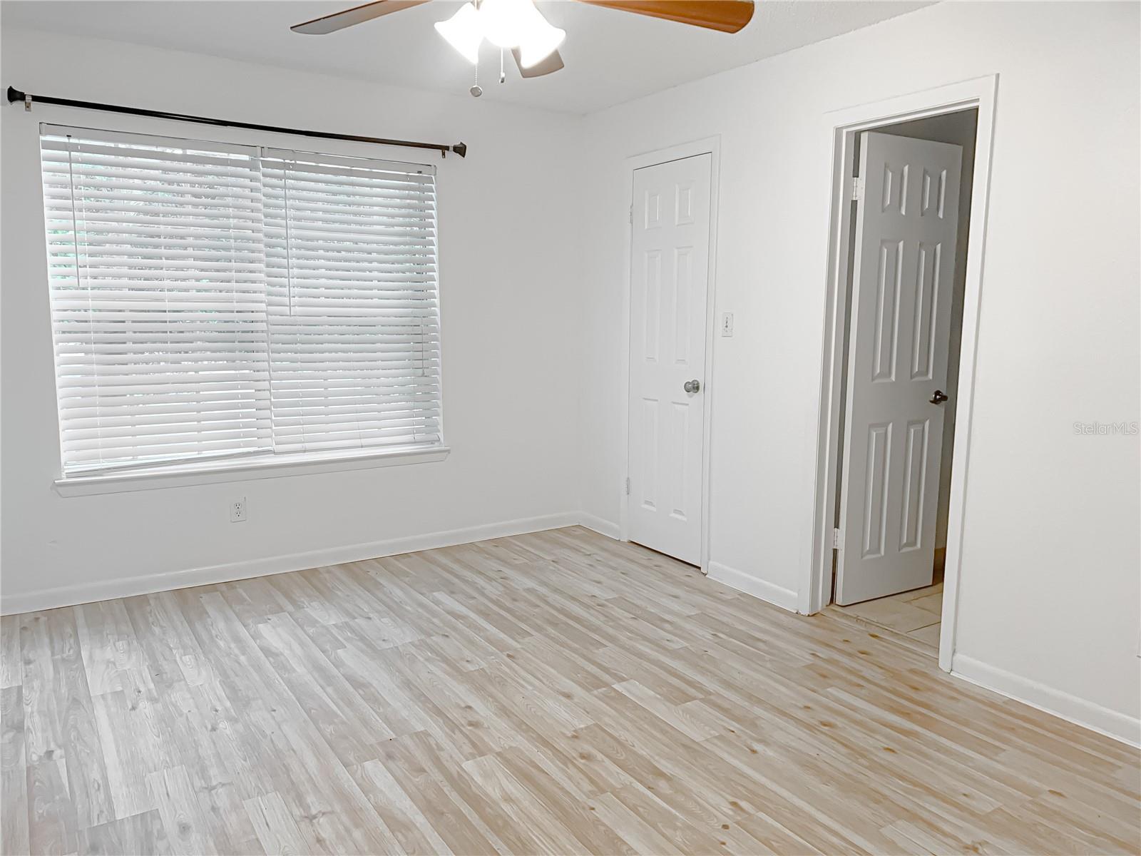 Image 5 of 20 For 4275 Perkinshire Lane 204