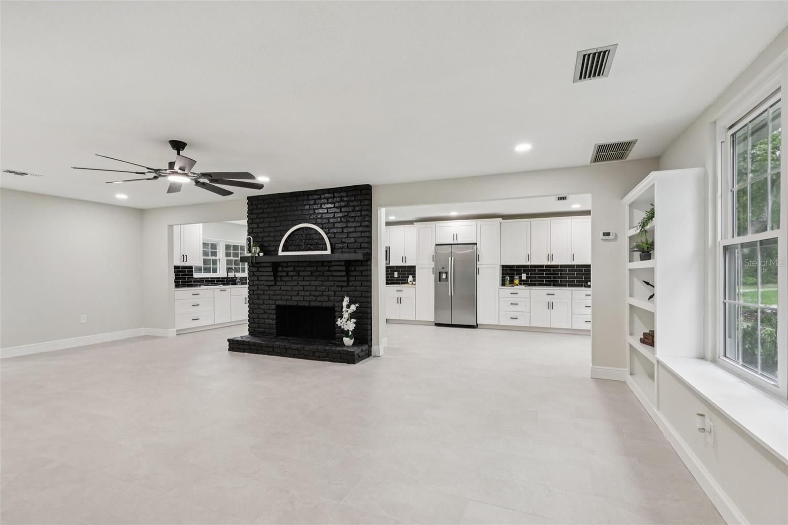 Image 11 of 64 For 6941 Tallow Tree Road
