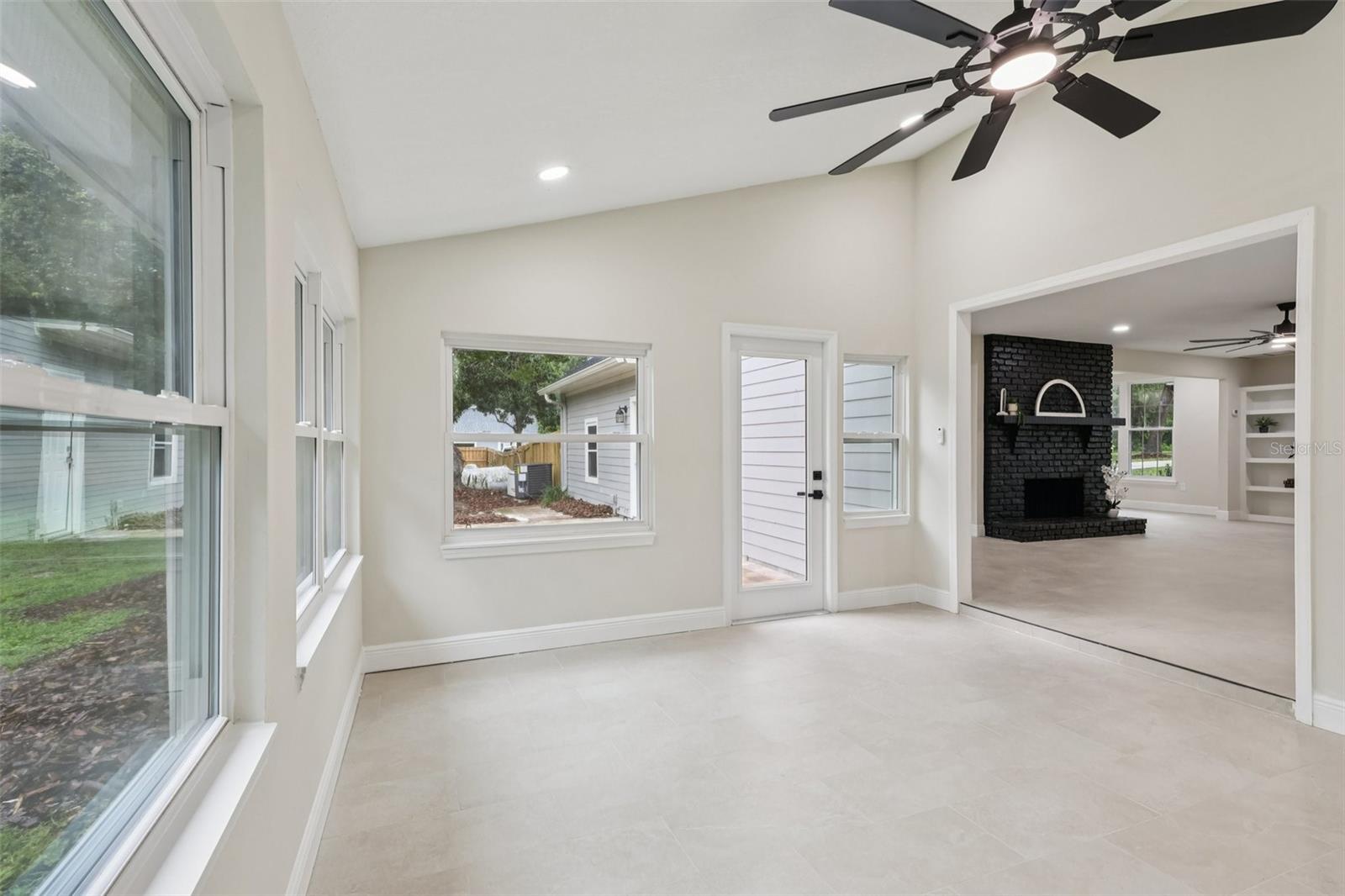Image 12 of 64 For 6941 Tallow Tree Road