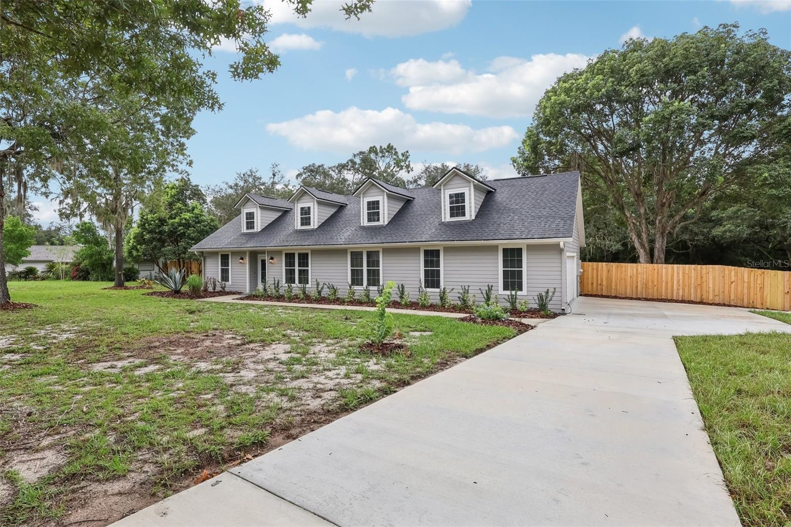 Image 4 of 64 For 6941 Tallow Tree Road