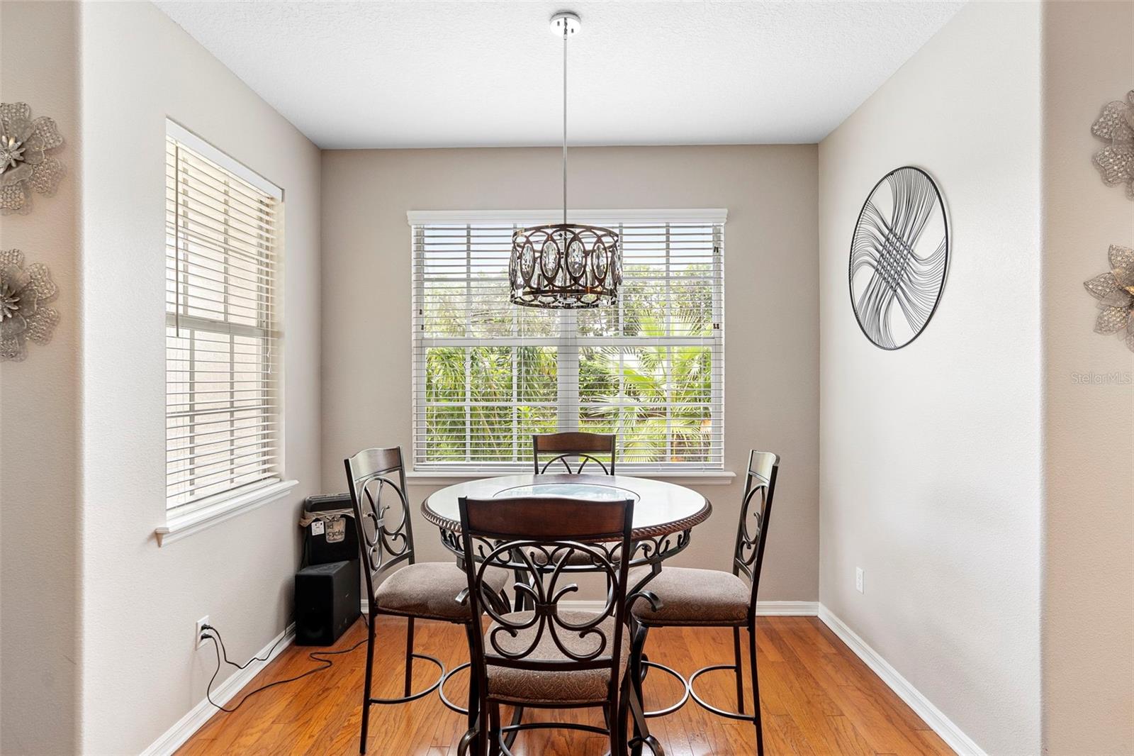 Image 12 of 32 For 13421 Fountainbleau Drive 4-1