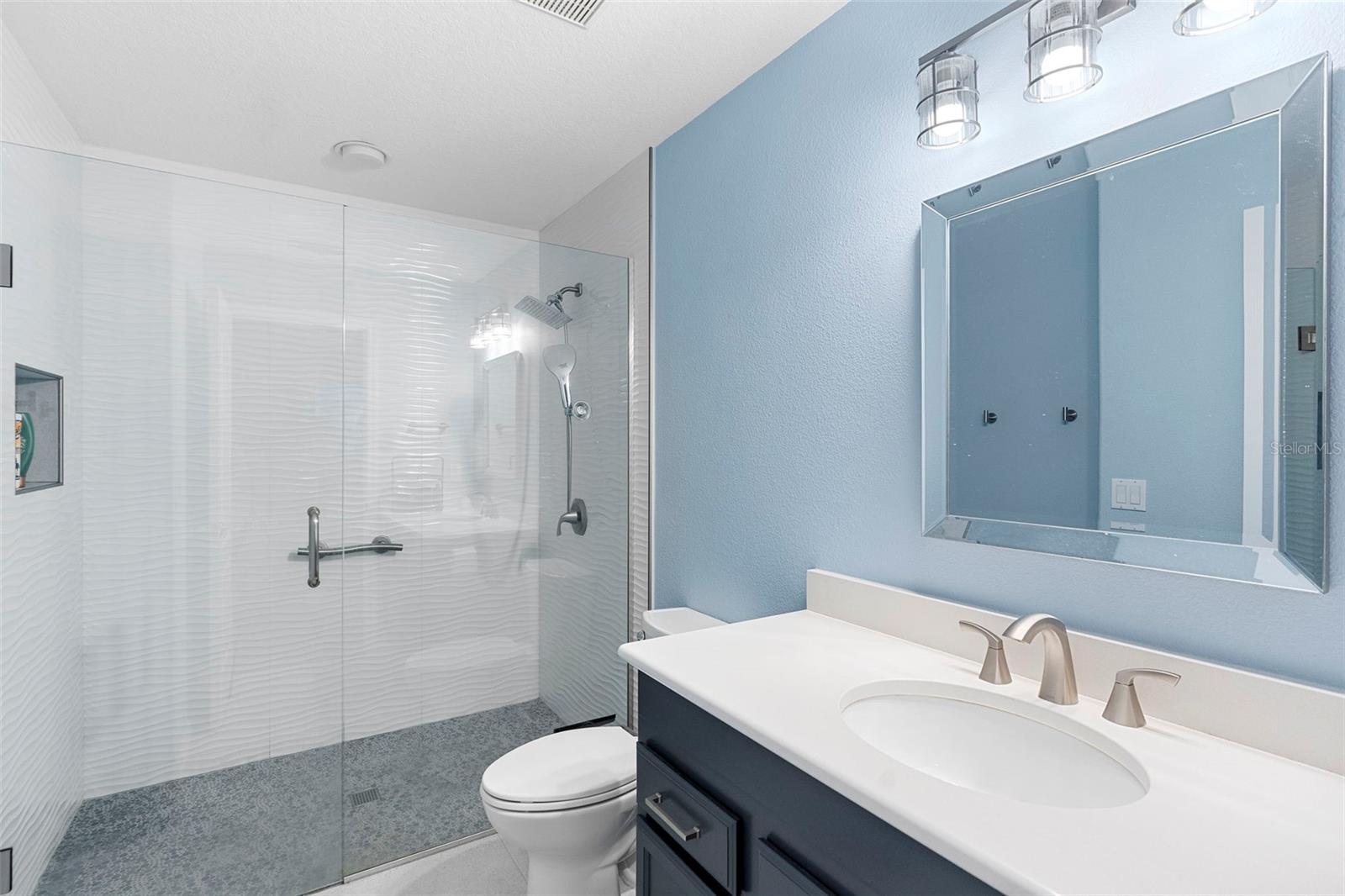 Image 15 of 32 For 13421 Fountainbleau Drive 4-1