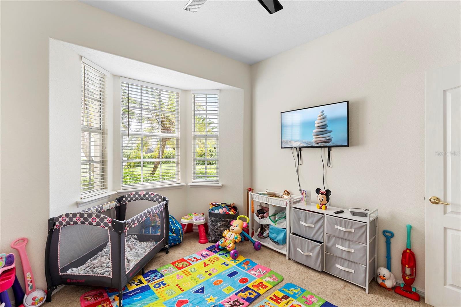 Image 17 of 32 For 13421 Fountainbleau Drive 4-1