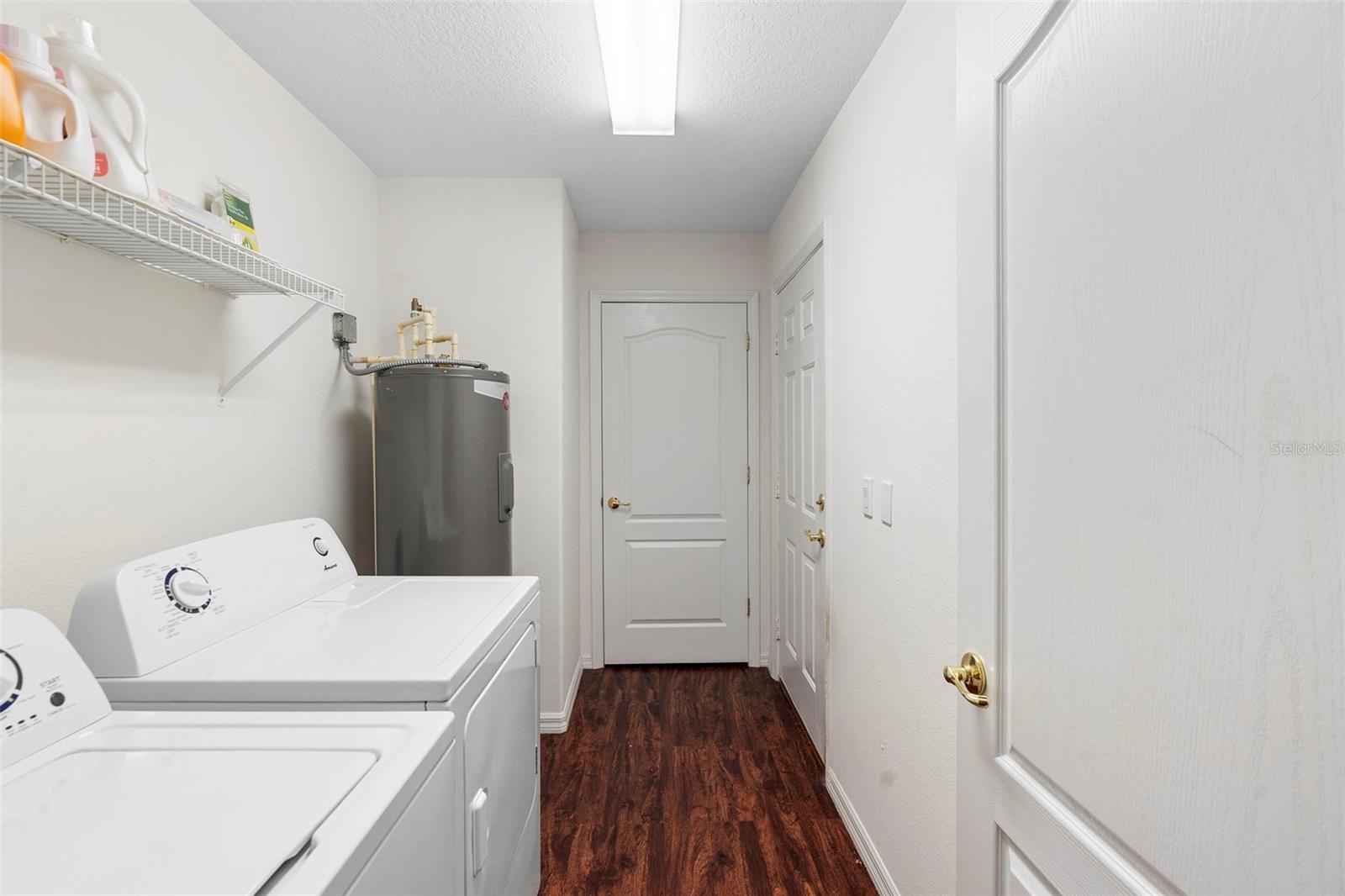 Image 21 of 32 For 13421 Fountainbleau Drive 4-1