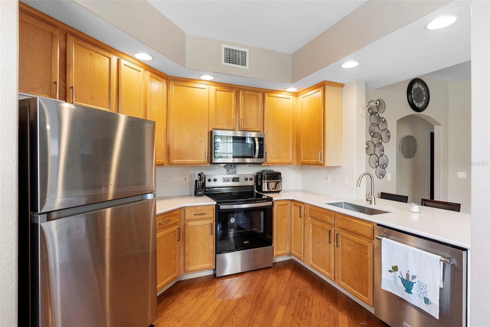 Image 8 of 32 For 13421 Fountainbleau Drive 4-1