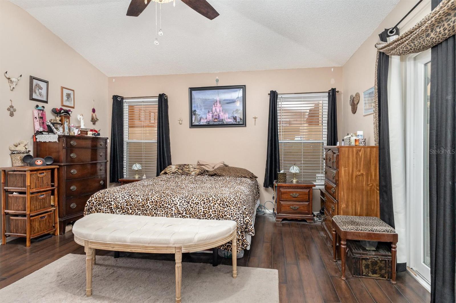 Image 15 of 30 For 2938 Pembridge Street