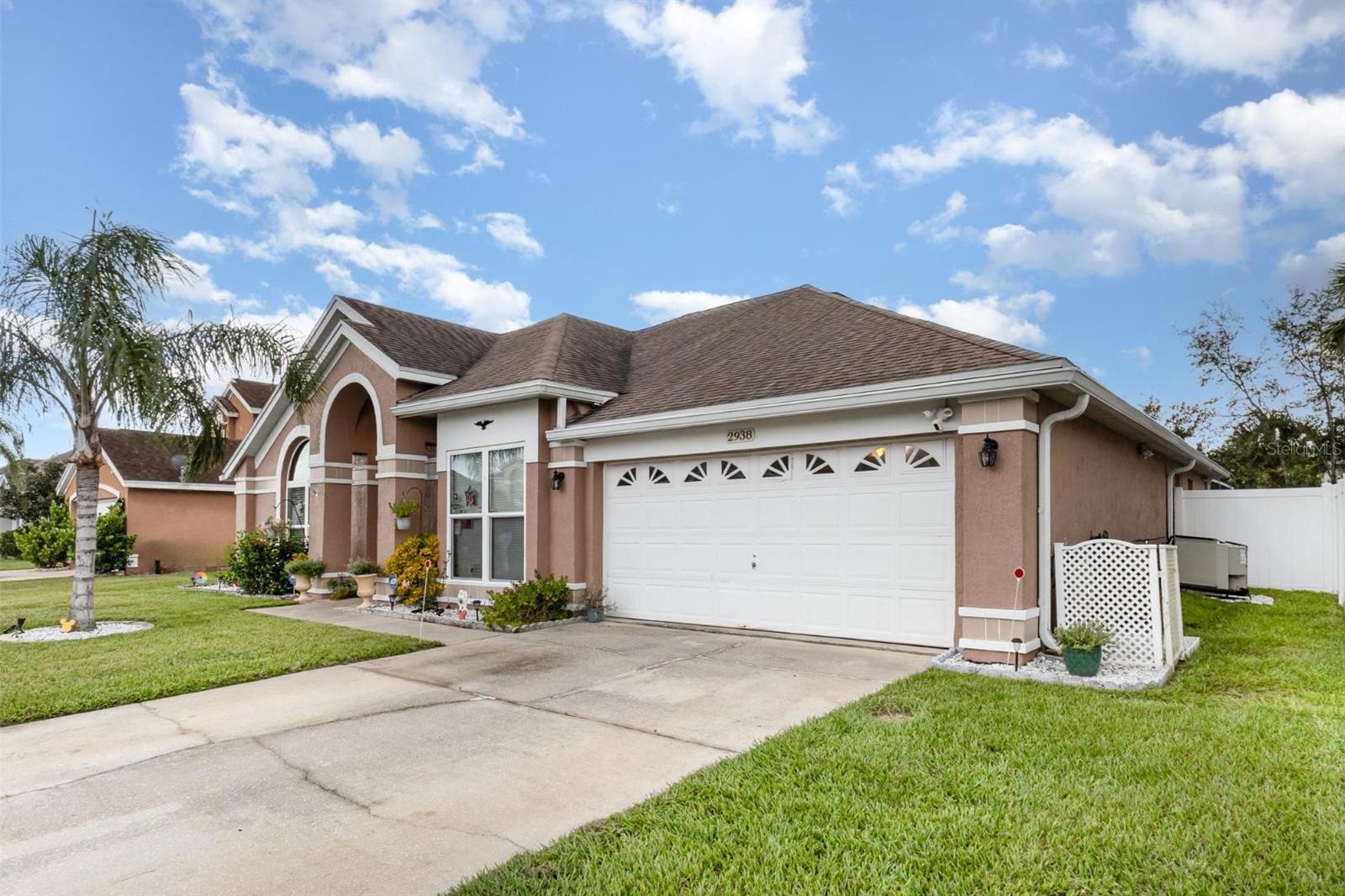 Image 3 of 30 For 2938 Pembridge Street