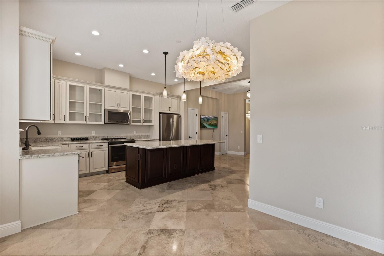 Image 12 of 35 For 1521 Lobelia Drive