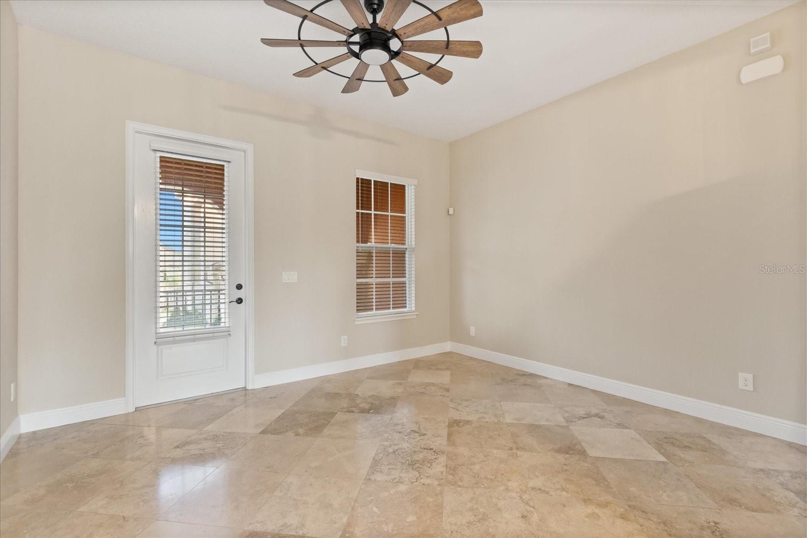 Image 13 of 35 For 1521 Lobelia Drive