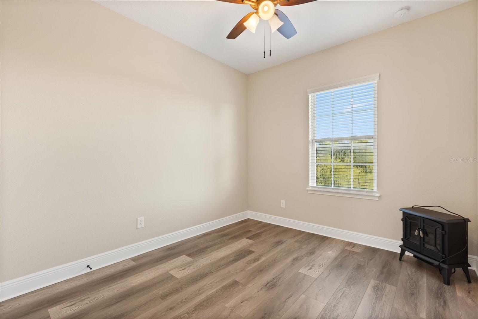 Image 15 of 35 For 1521 Lobelia Drive