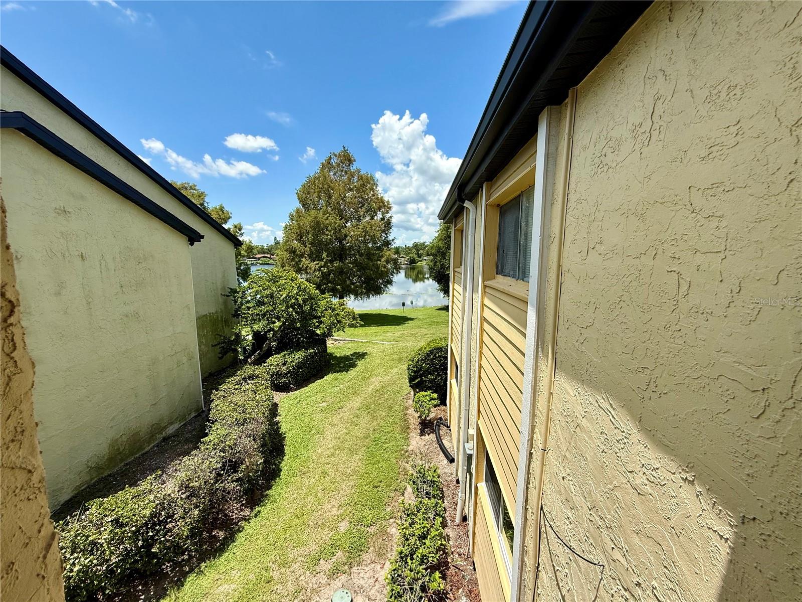 Image 16 of 26 For 910 Lake Destiny Road E