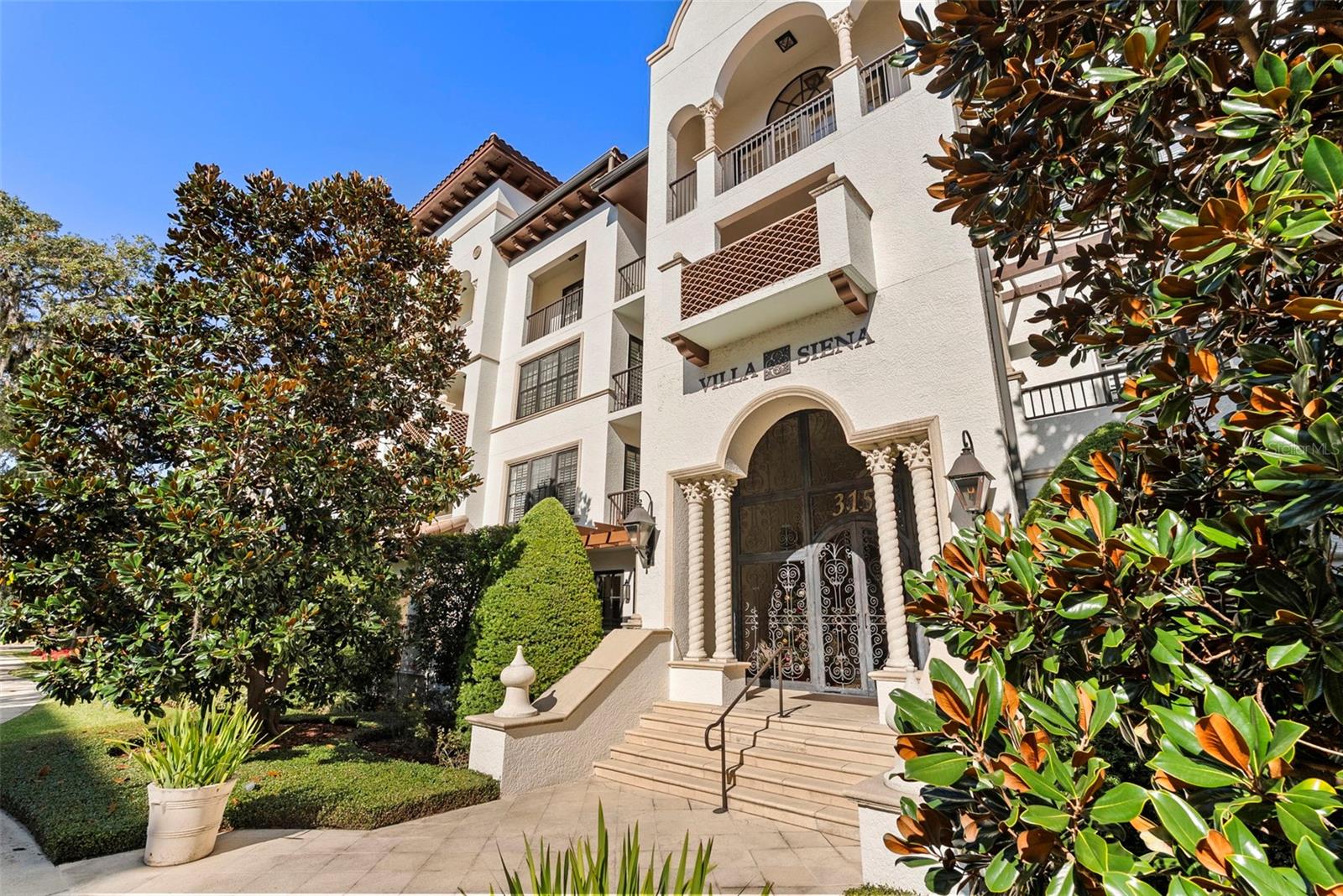 Image 2 of 62 For 315 New England Avenue 7