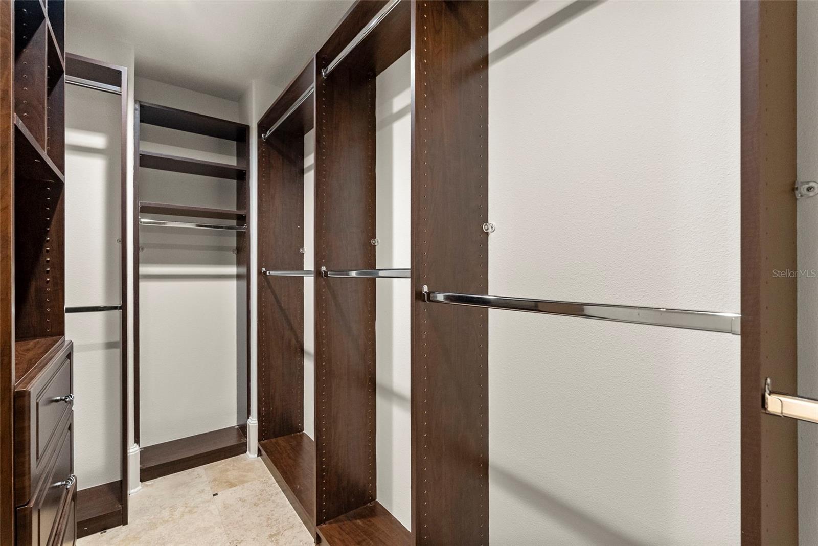 Image 23 of 62 For 315 New England Avenue 7