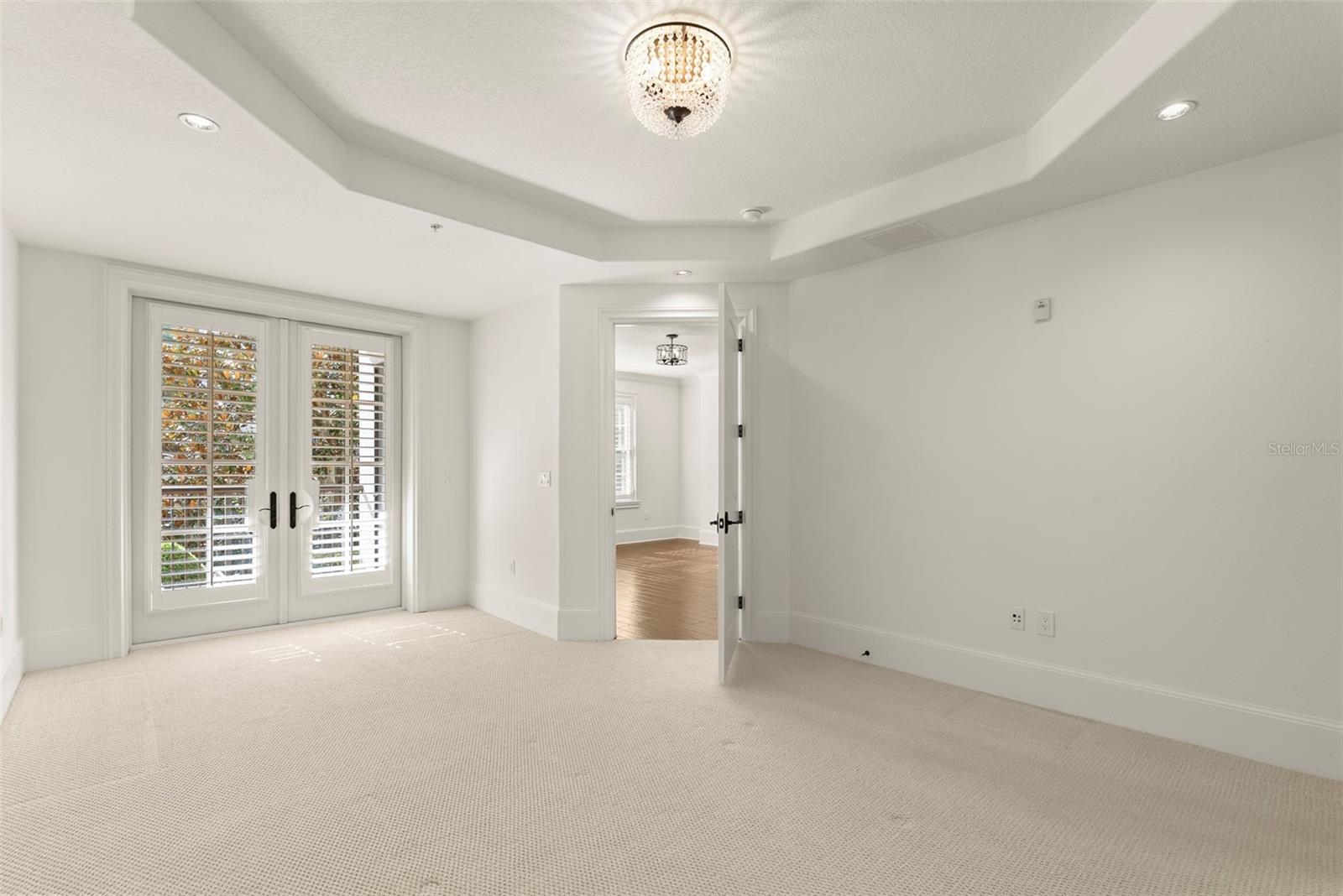 Image 27 of 62 For 315 New England Avenue 7