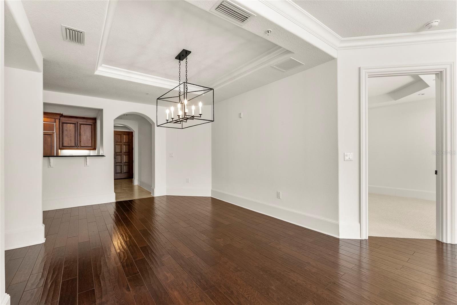 Image 29 of 62 For 315 New England Avenue 7