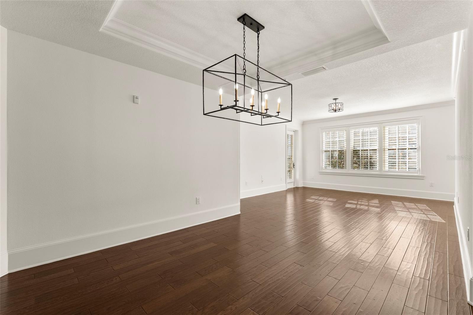 Image 30 of 62 For 315 New England Avenue 7