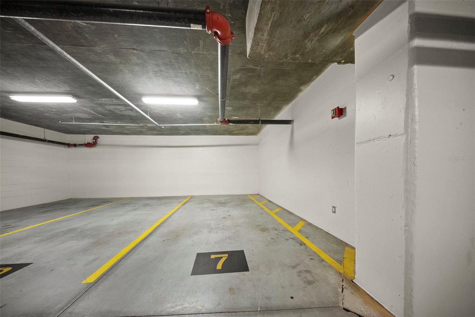 Image 41 of 62 For 315 New England Avenue 7