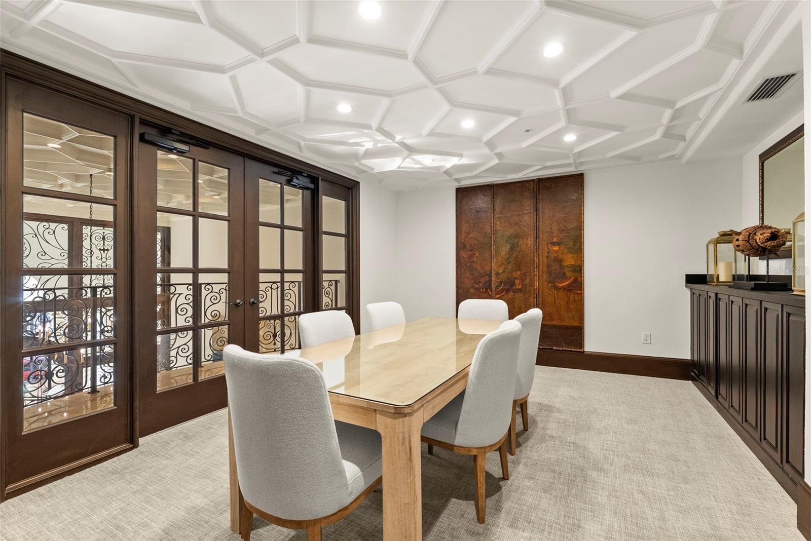 Image 46 of 62 For 315 New England Avenue 7