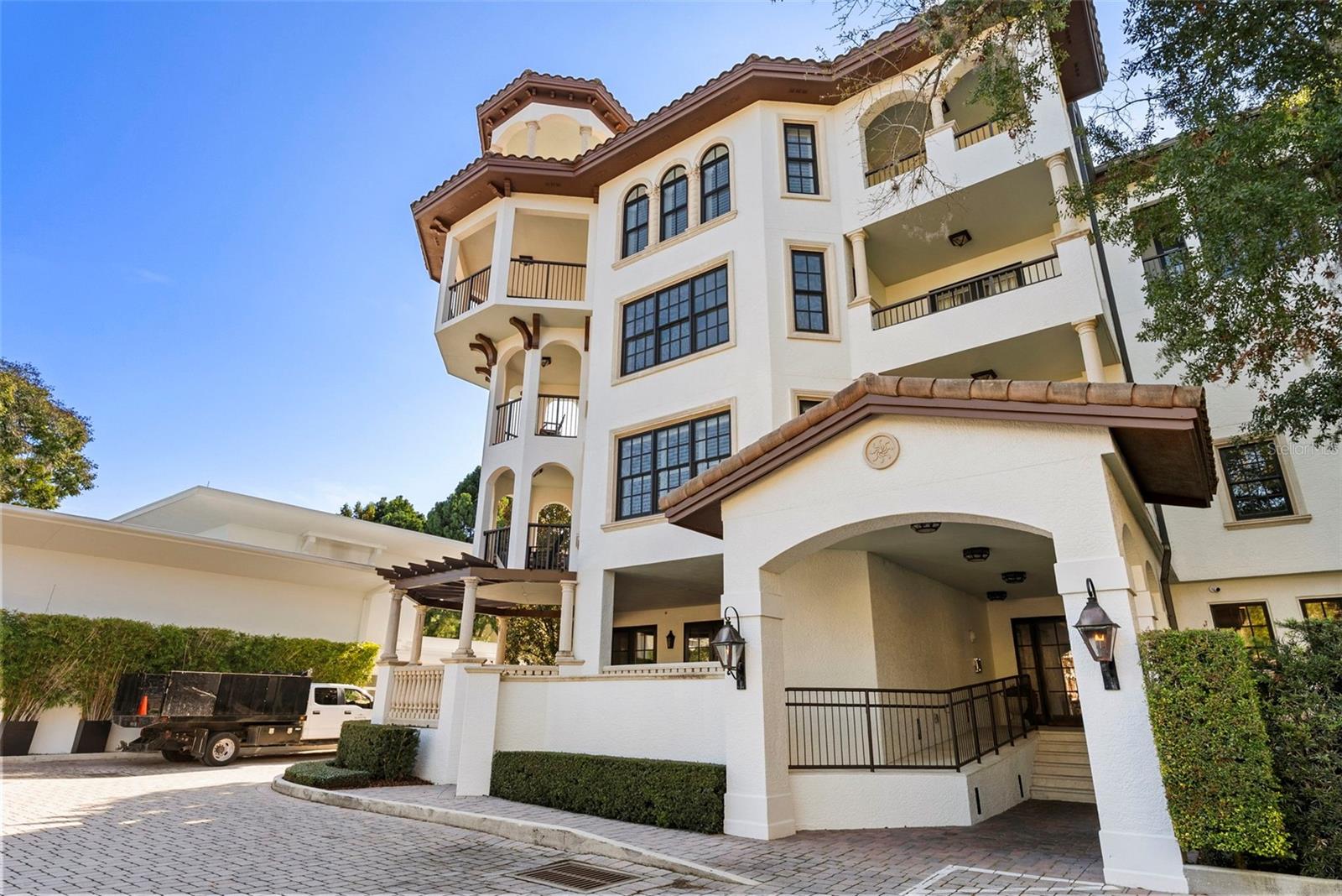 Image 58 of 62 For 315 New England Avenue 7