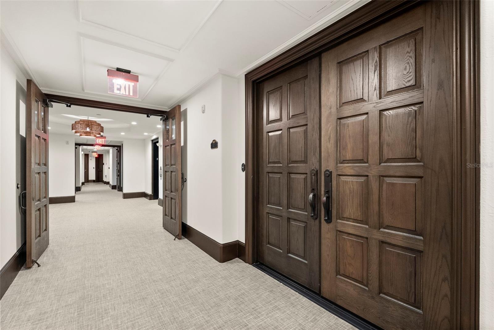 Image 9 of 62 For 315 New England Avenue 7