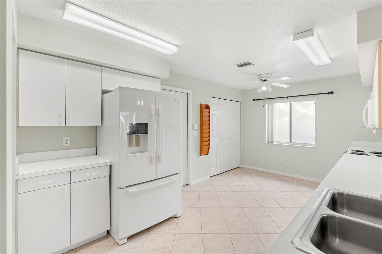 Image 11 of 33 For 1327 Cypress Bend Circle
