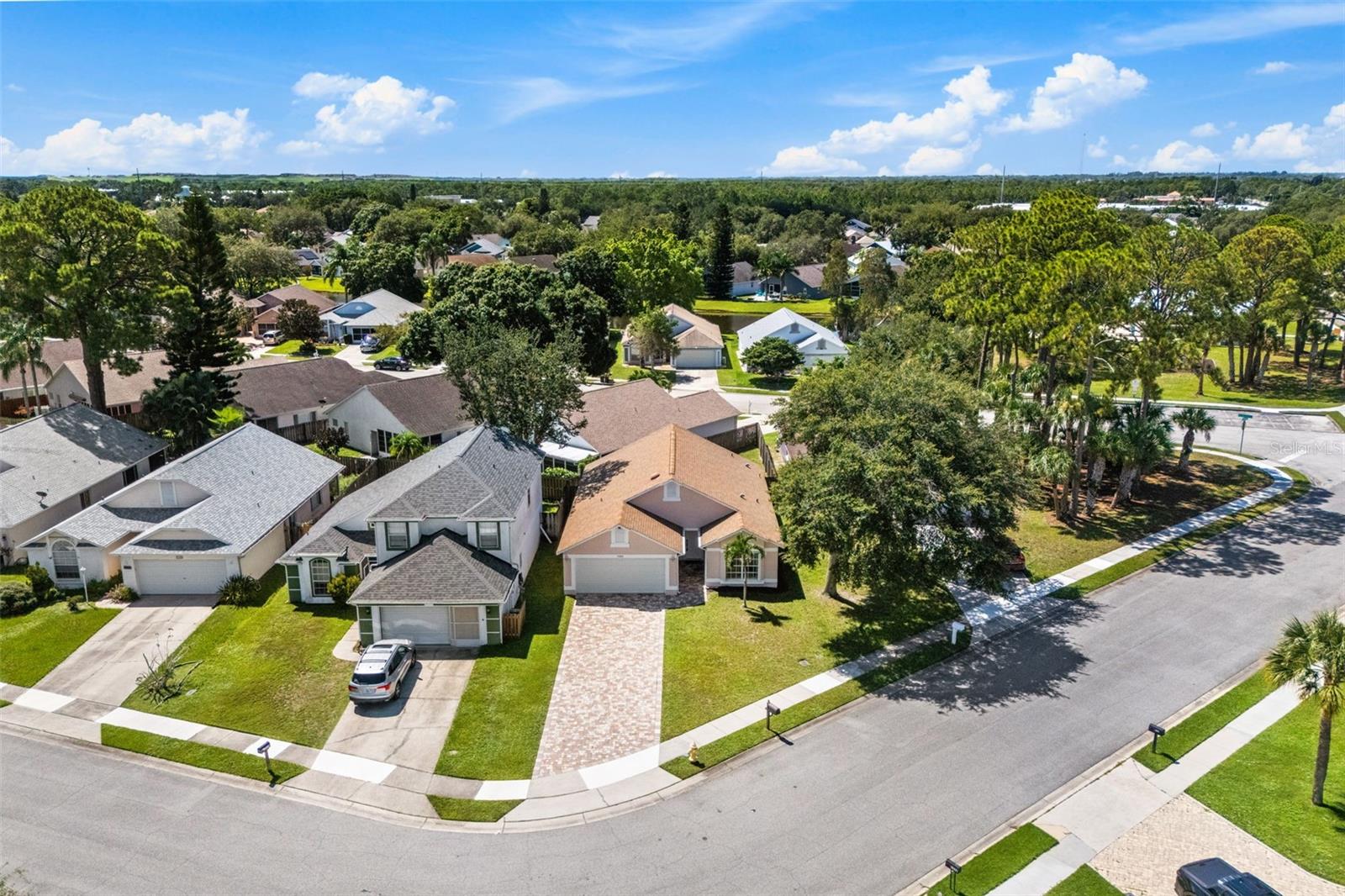 Image 27 of 33 For 1327 Cypress Bend Circle