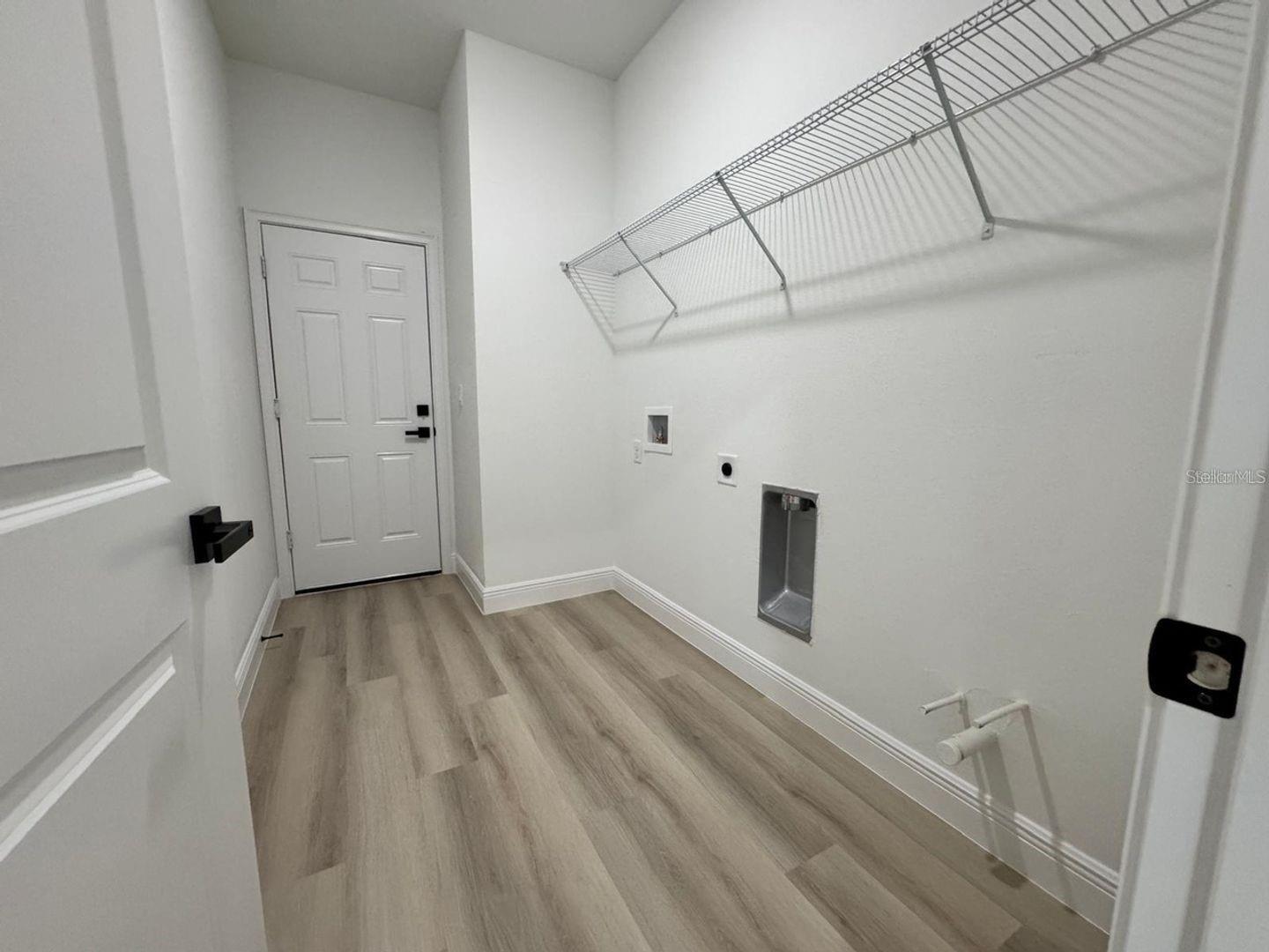 Image 17 of 27 For 7185 Tallwood Drive