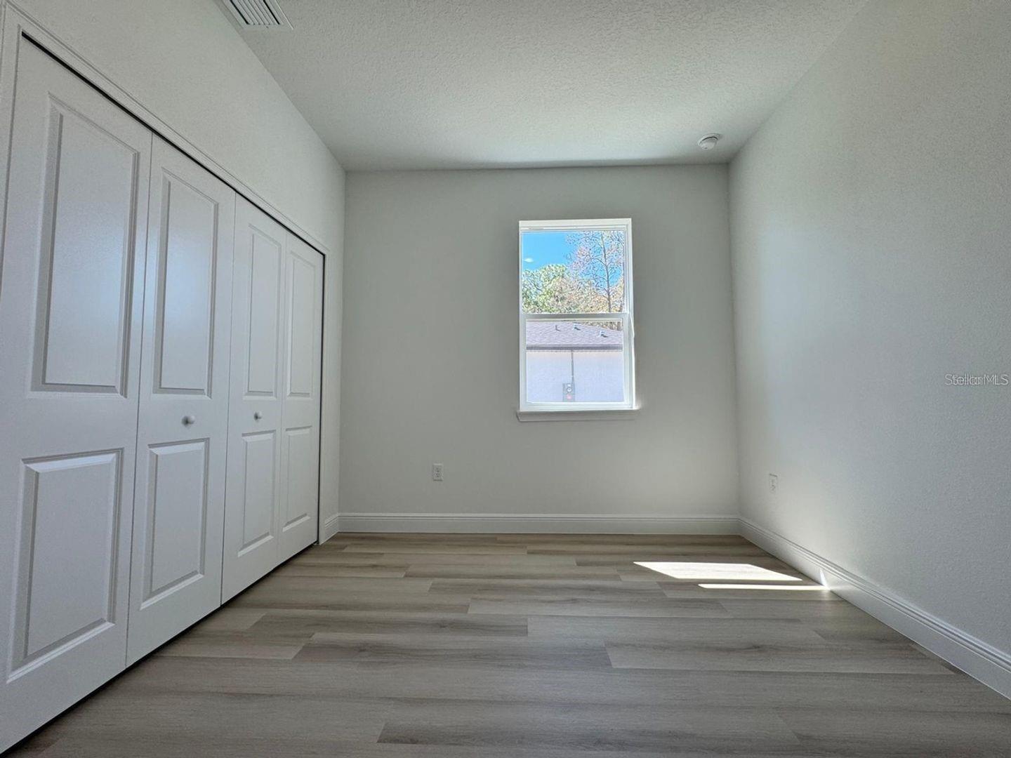 Image 18 of 27 For 7185 Tallwood Drive