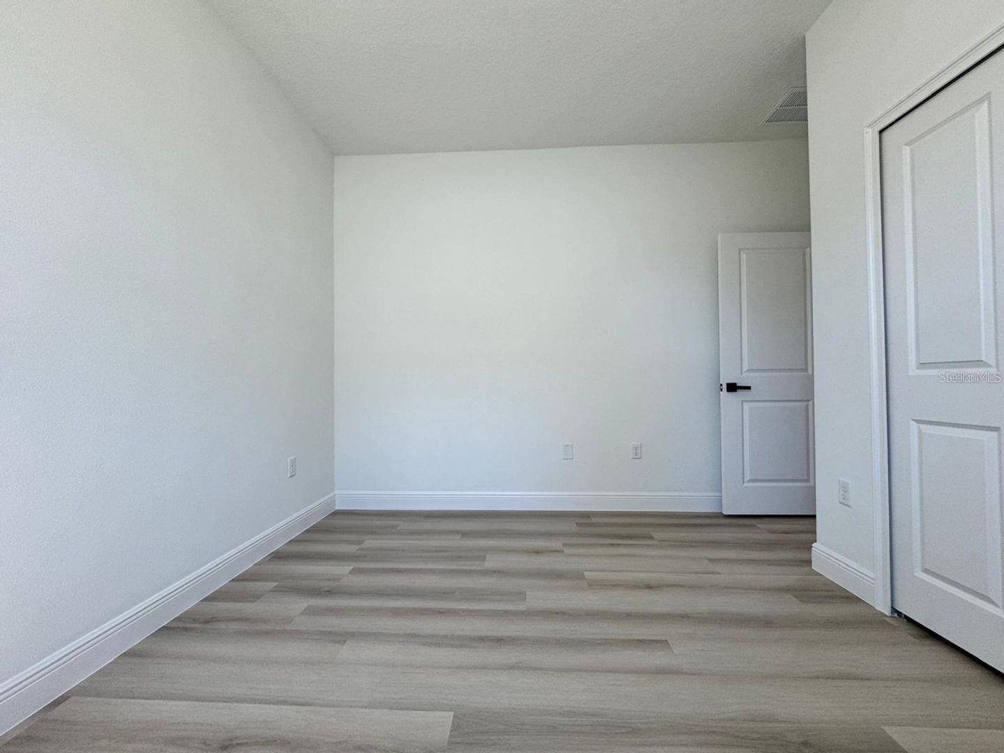 Image 20 of 27 For 7185 Tallwood Drive