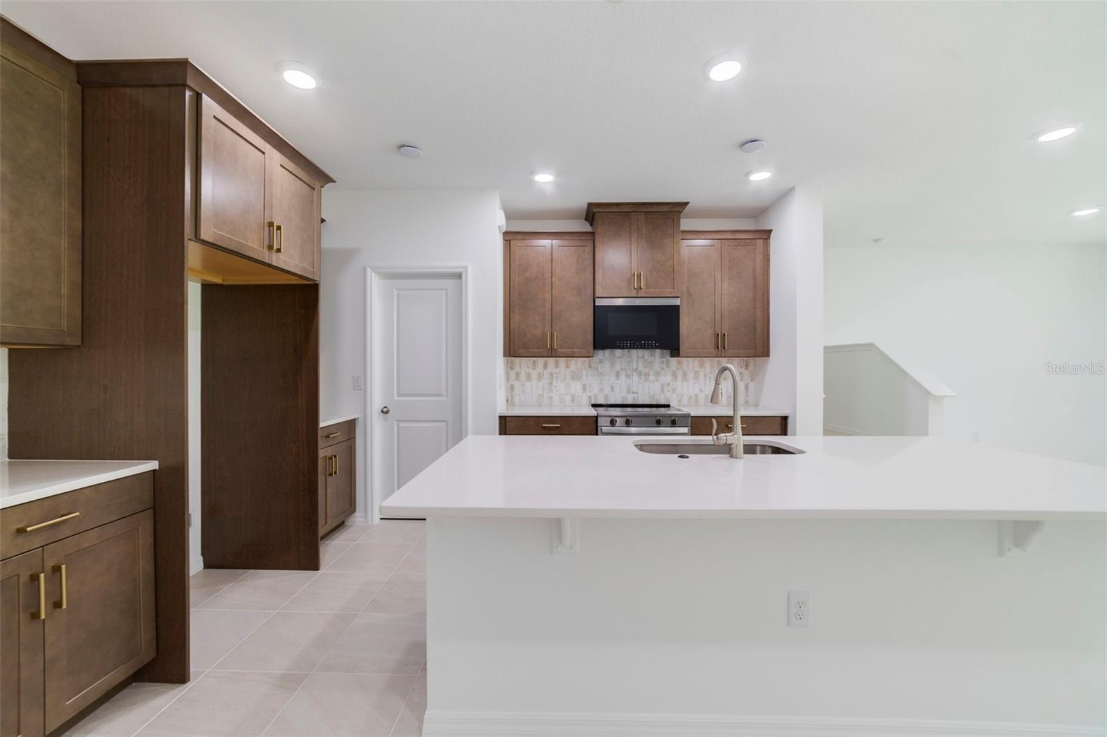 Image 31 of 47 For 1678 Greenleaf Woods Cove