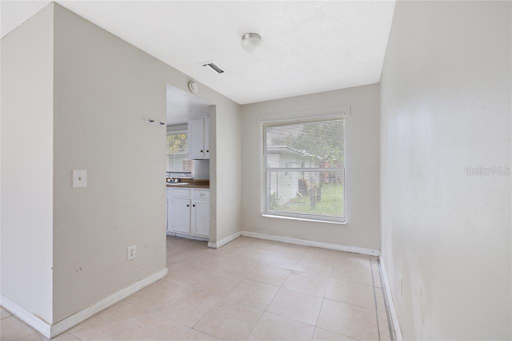 Image 12 of 37 For 4404 35th Avenue