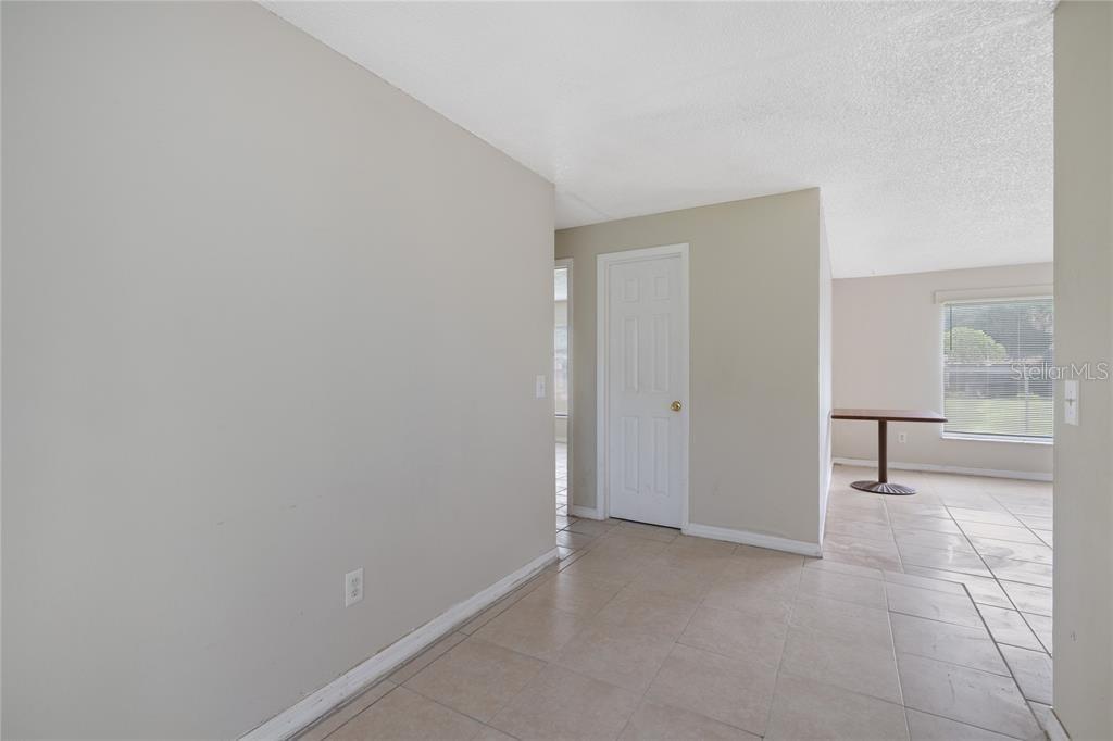 Image 18 of 37 For 4404 35th Avenue