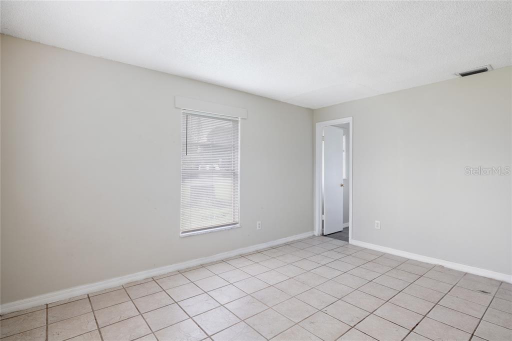 Image 3 of 37 For 4404 35th Avenue