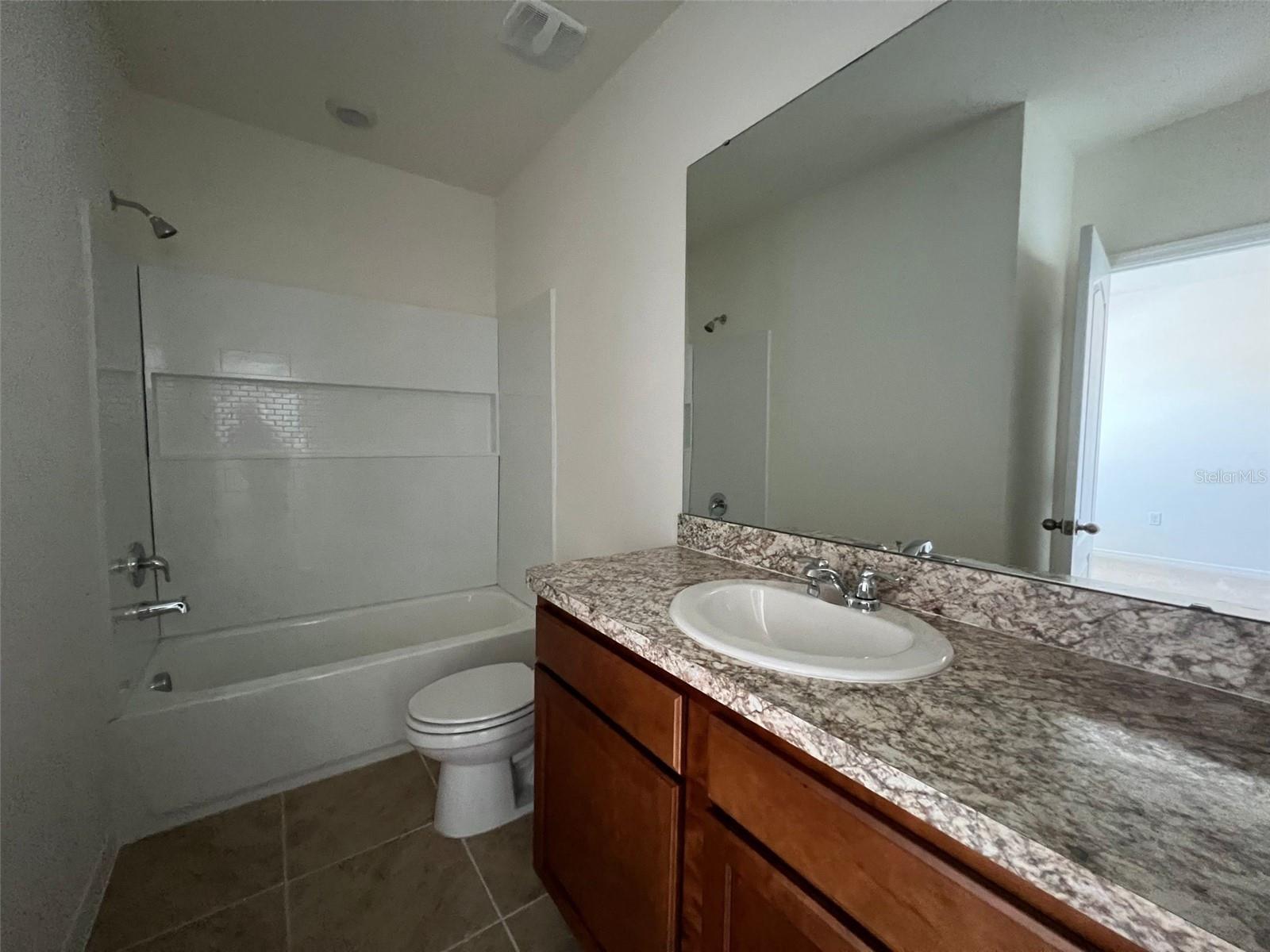 Image 12 of 26 For 1041 Blue Jay Drive