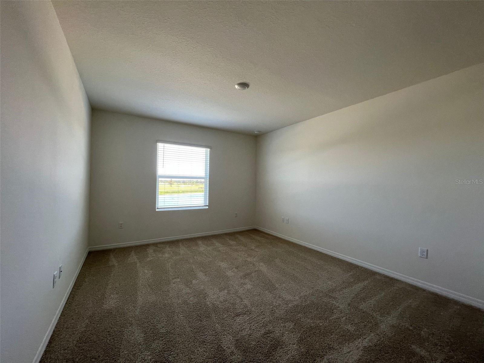 Image 16 of 26 For 1041 Blue Jay Drive