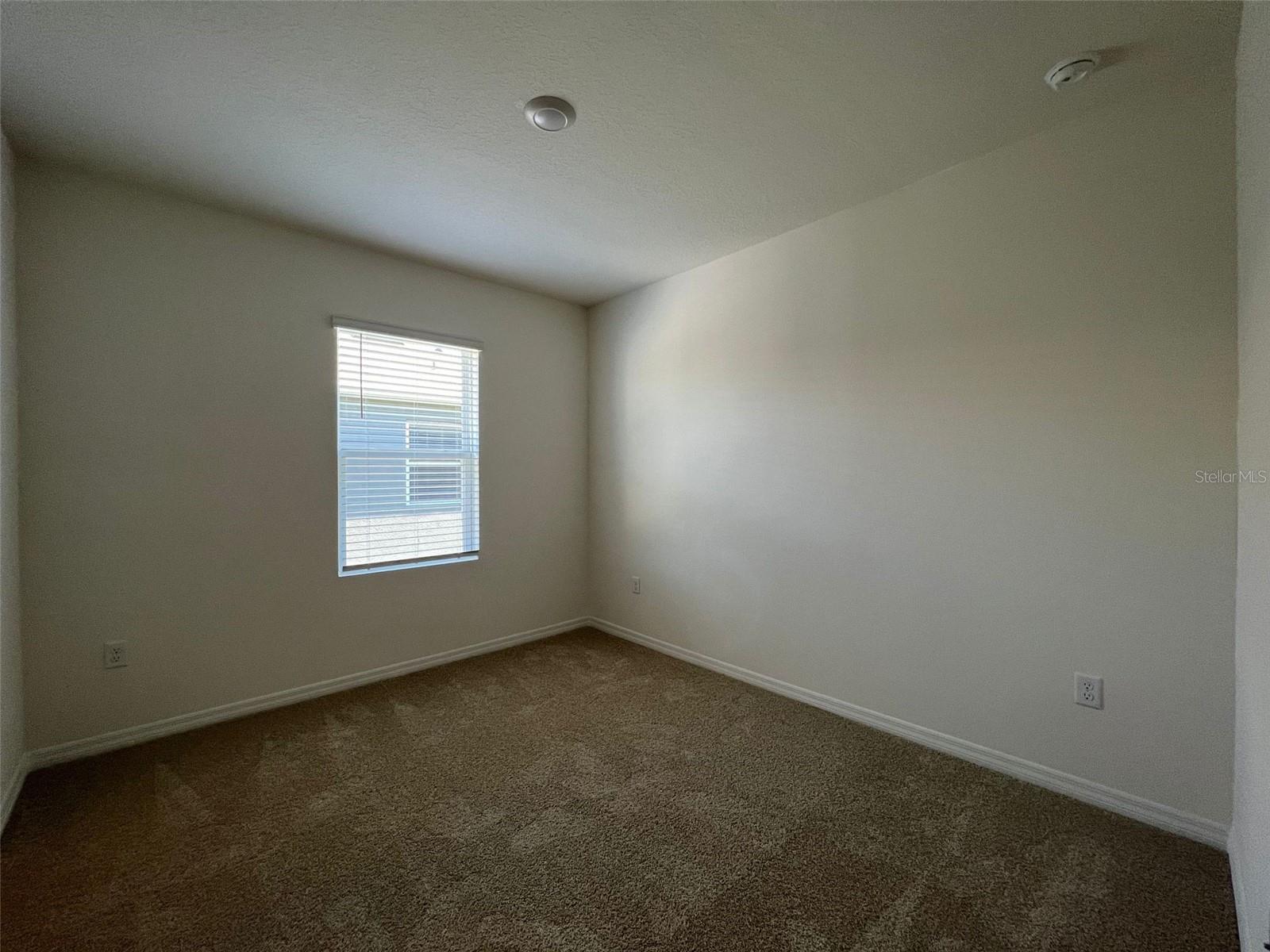 Image 17 of 26 For 1041 Blue Jay Drive
