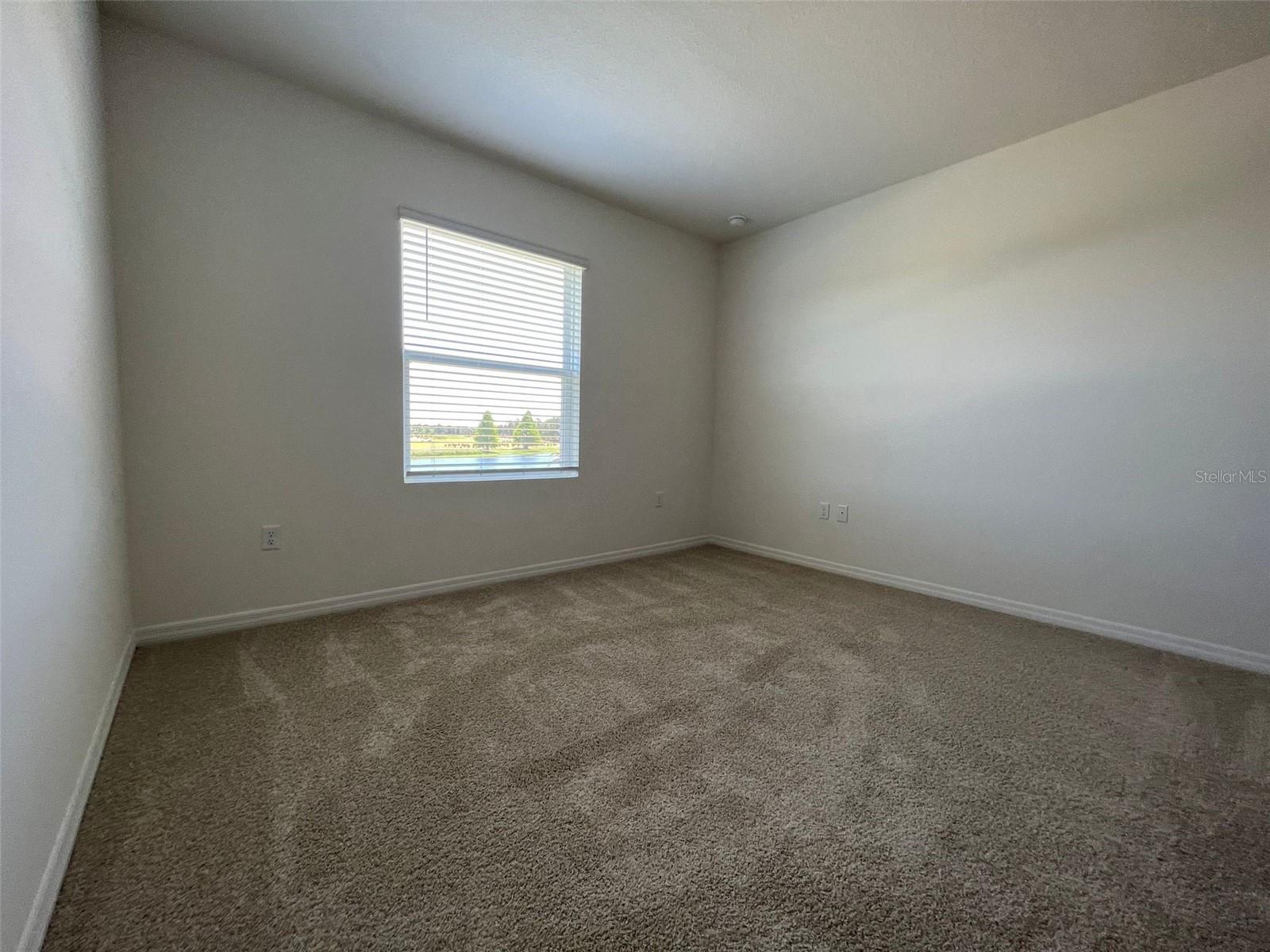 Image 19 of 26 For 1041 Blue Jay Drive