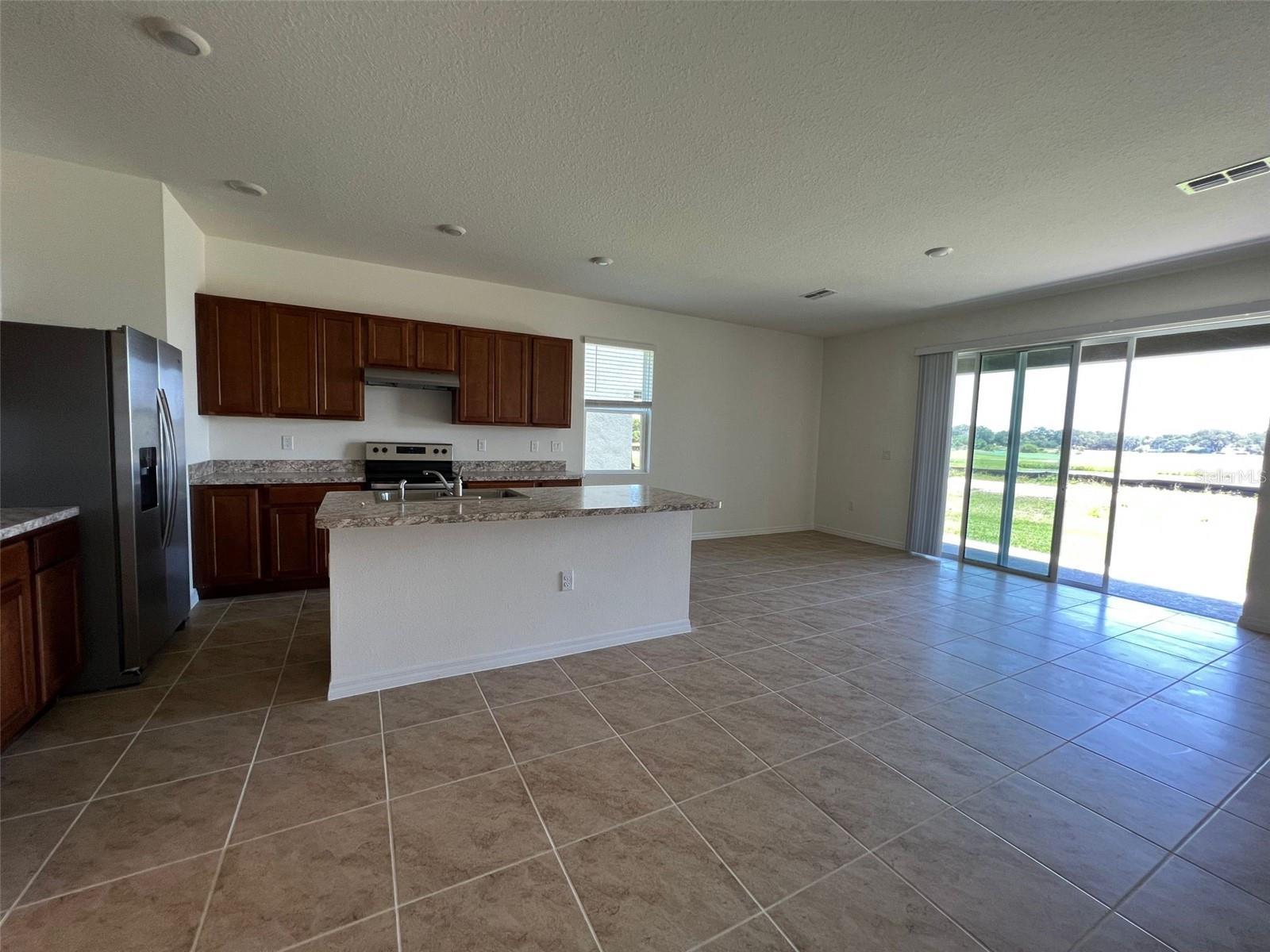 Image 6 of 26 For 1041 Blue Jay Drive