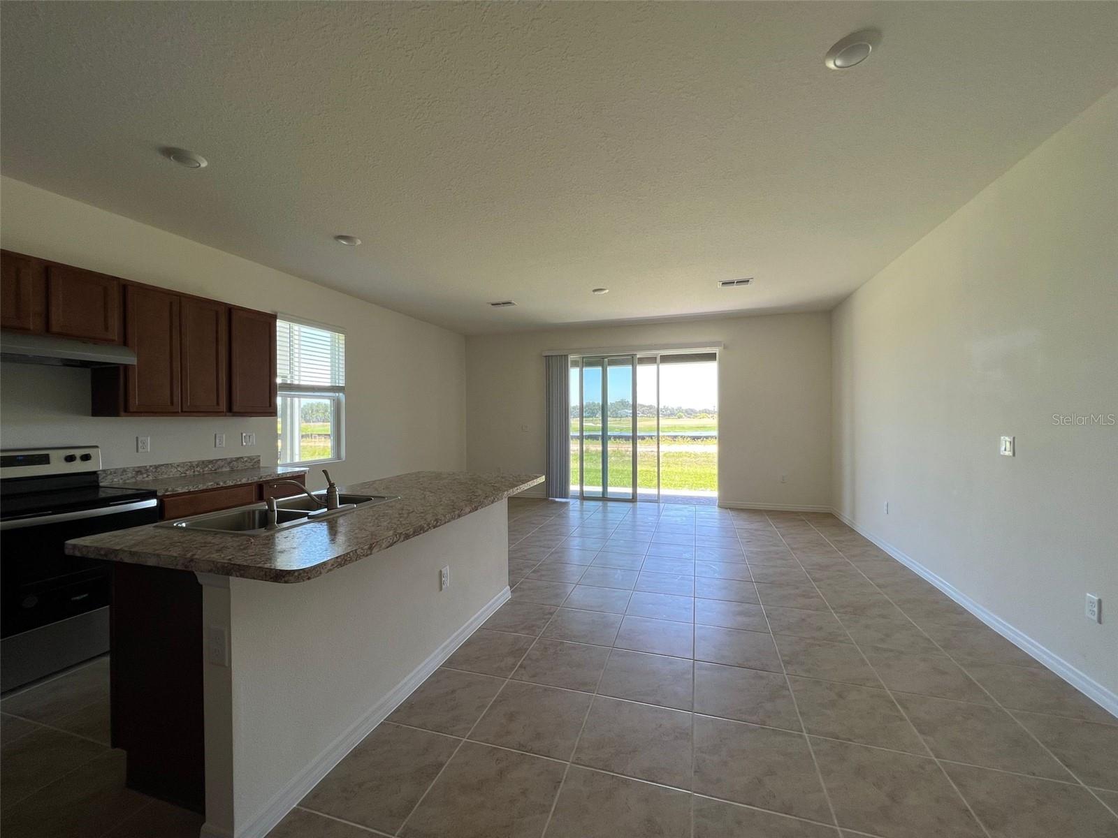 Image 8 of 26 For 1041 Blue Jay Drive