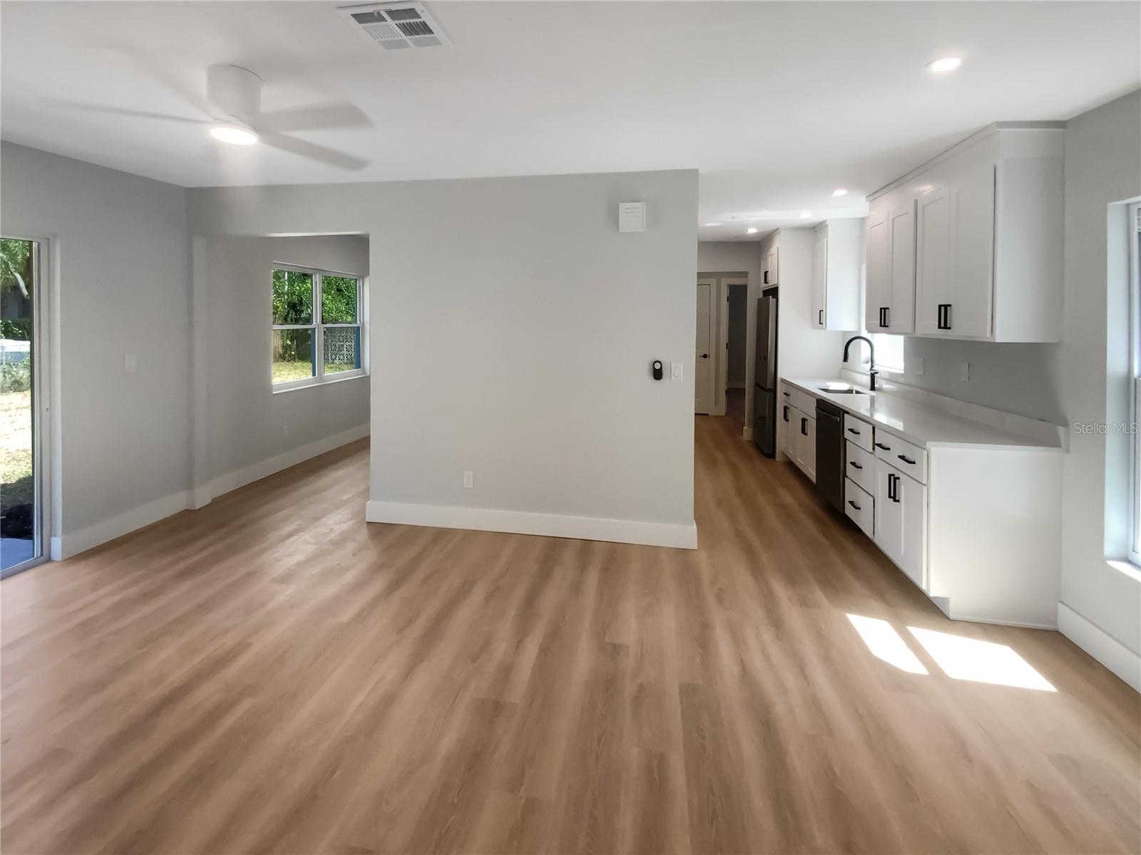 Image 13 of 34 For 7812 53rd Street