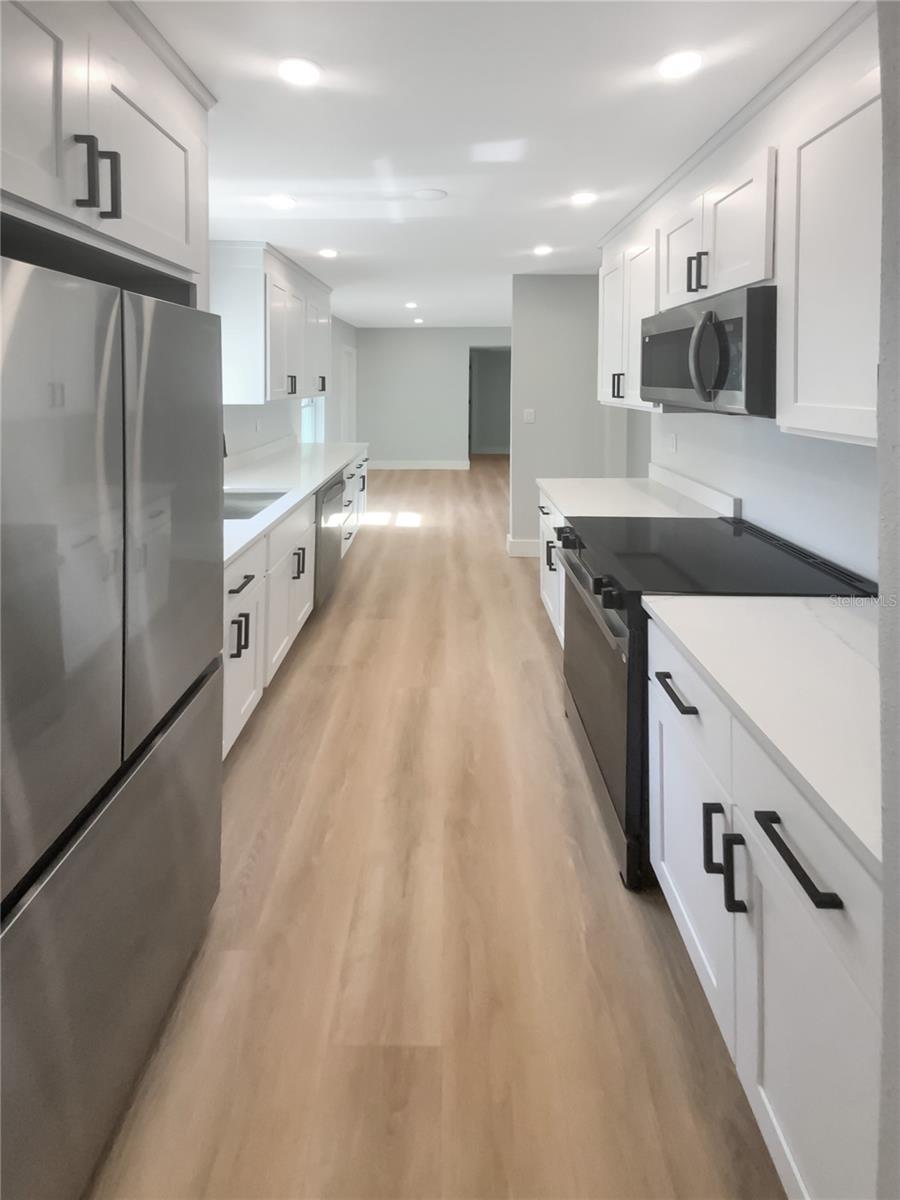 Image 14 of 34 For 7812 53rd Street