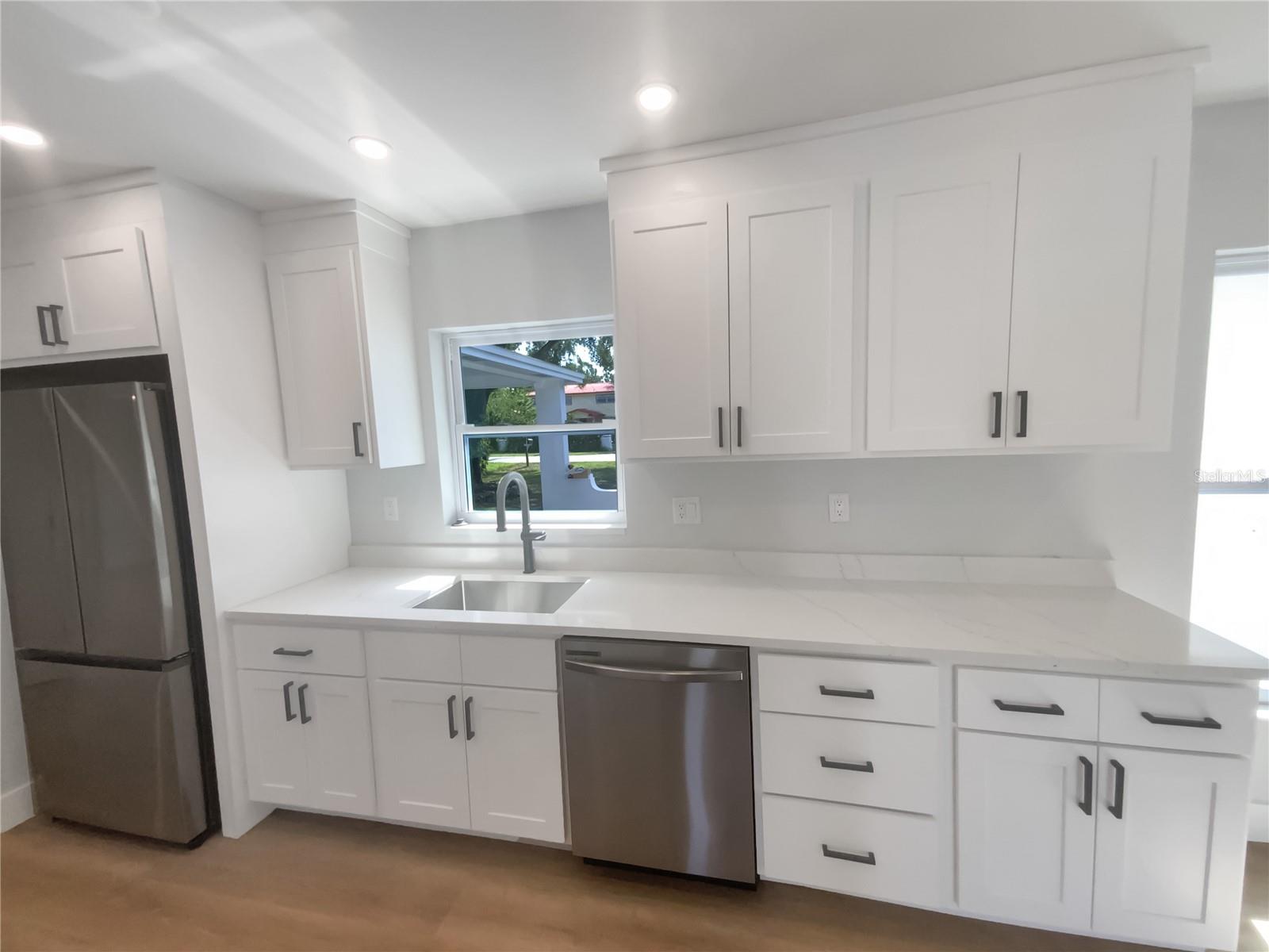 Image 16 of 34 For 7812 53rd Street