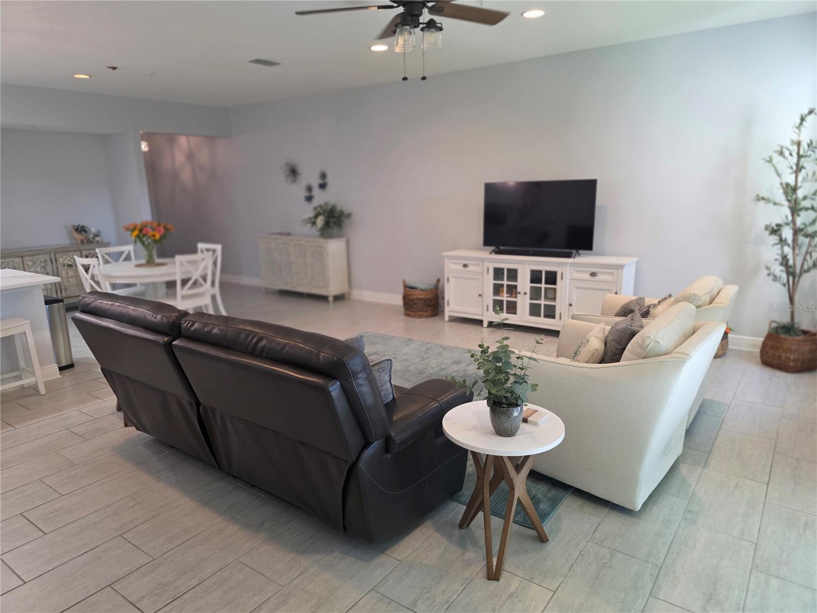 Image 4 of 35 For 15206 Sunrise Grove Court