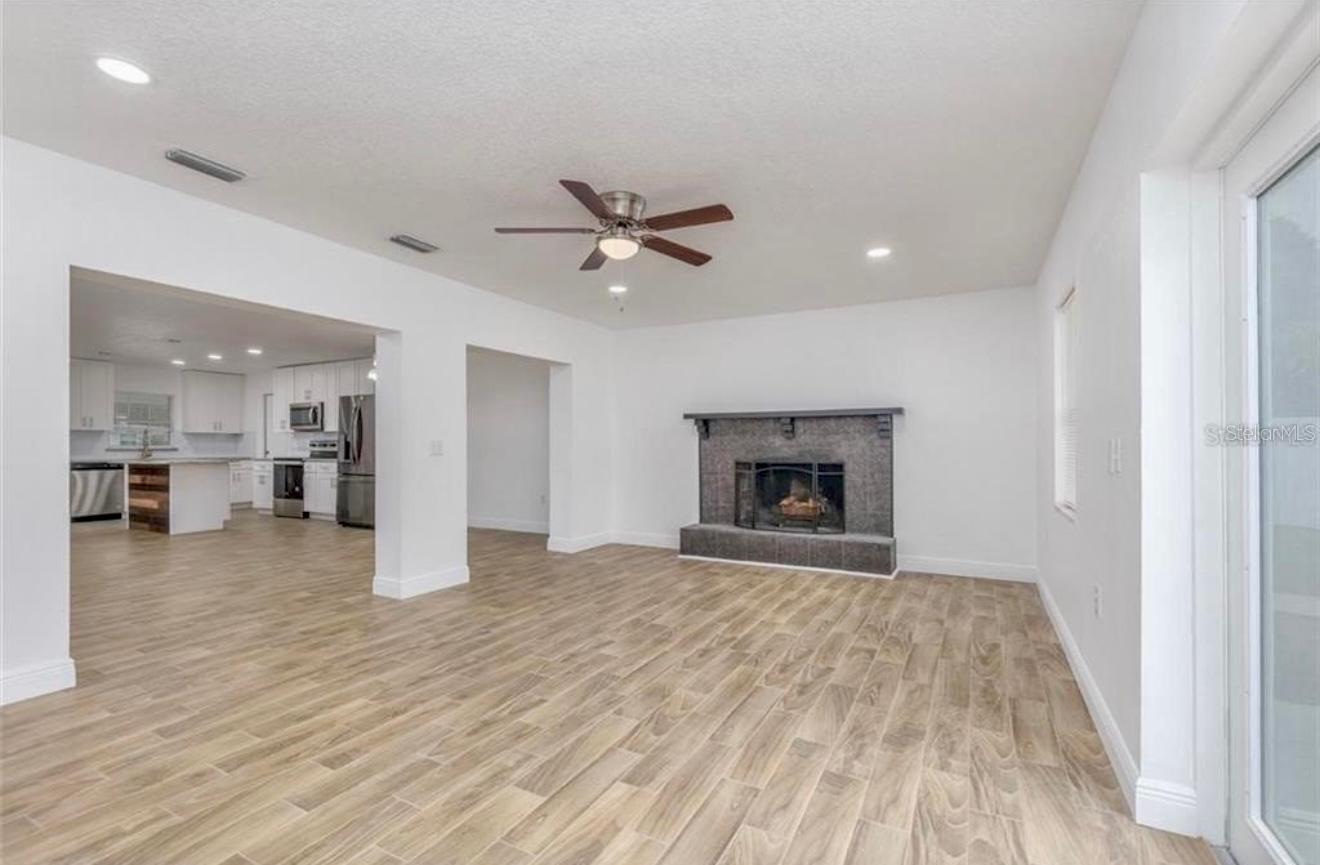 Image 10 of 30 For 31 Cosmos Drive