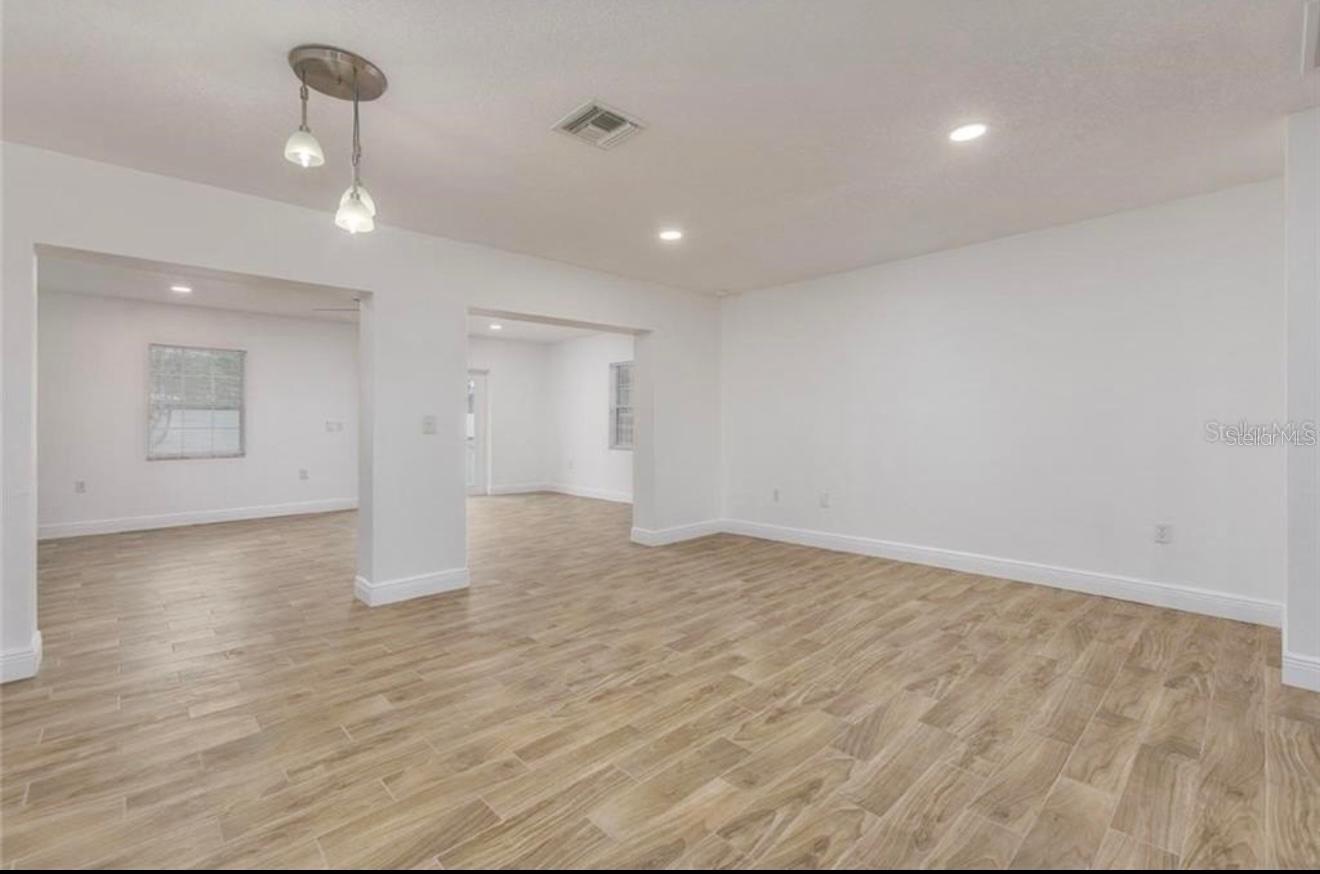 Image 7 of 30 For 31 Cosmos Drive