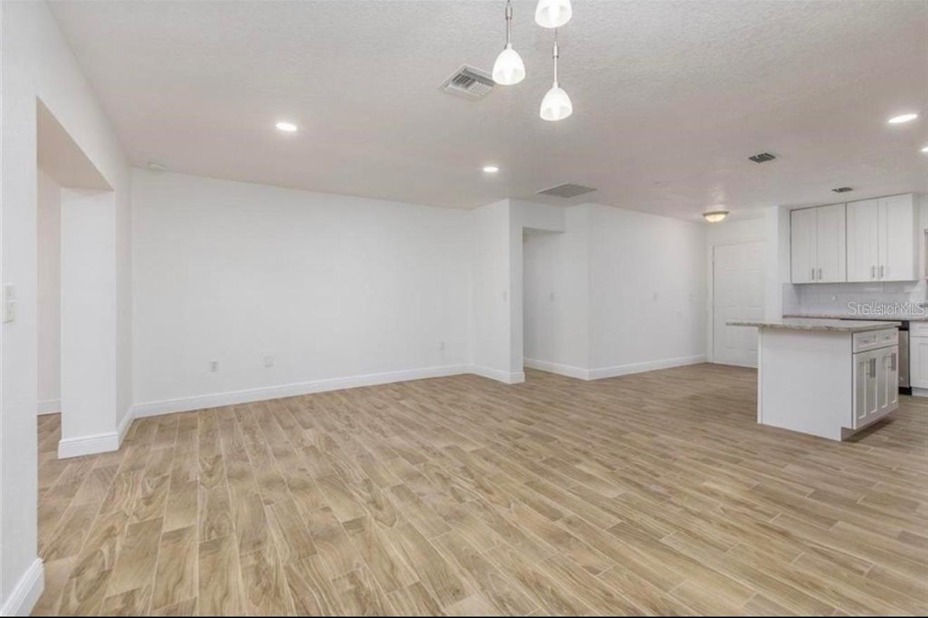 Image 8 of 30 For 31 Cosmos Drive